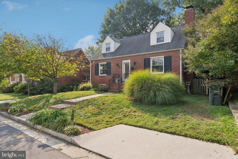 1022 21ST STREET S ARLINGTON VA 22202