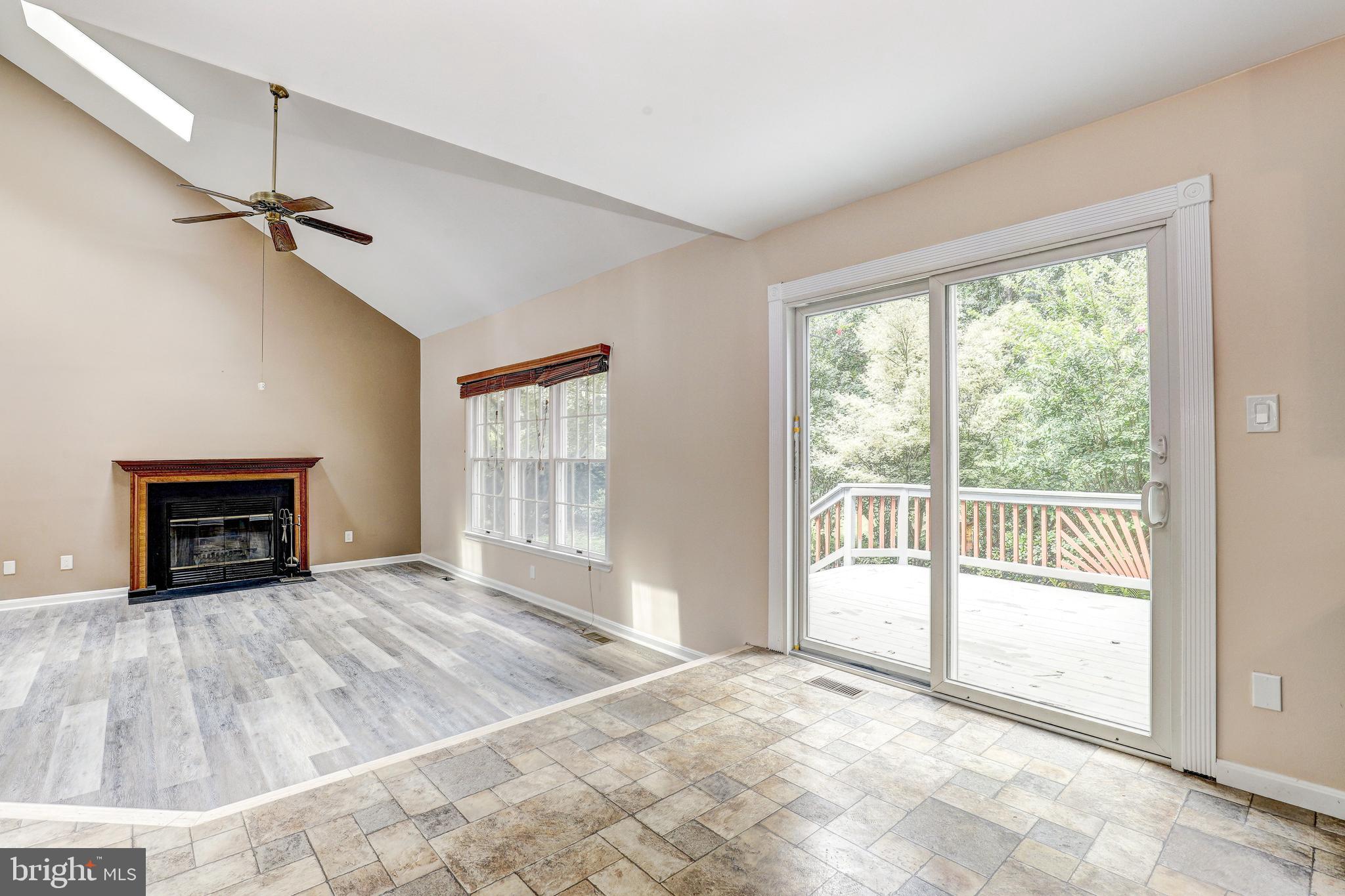 WOODSIDE - Residential