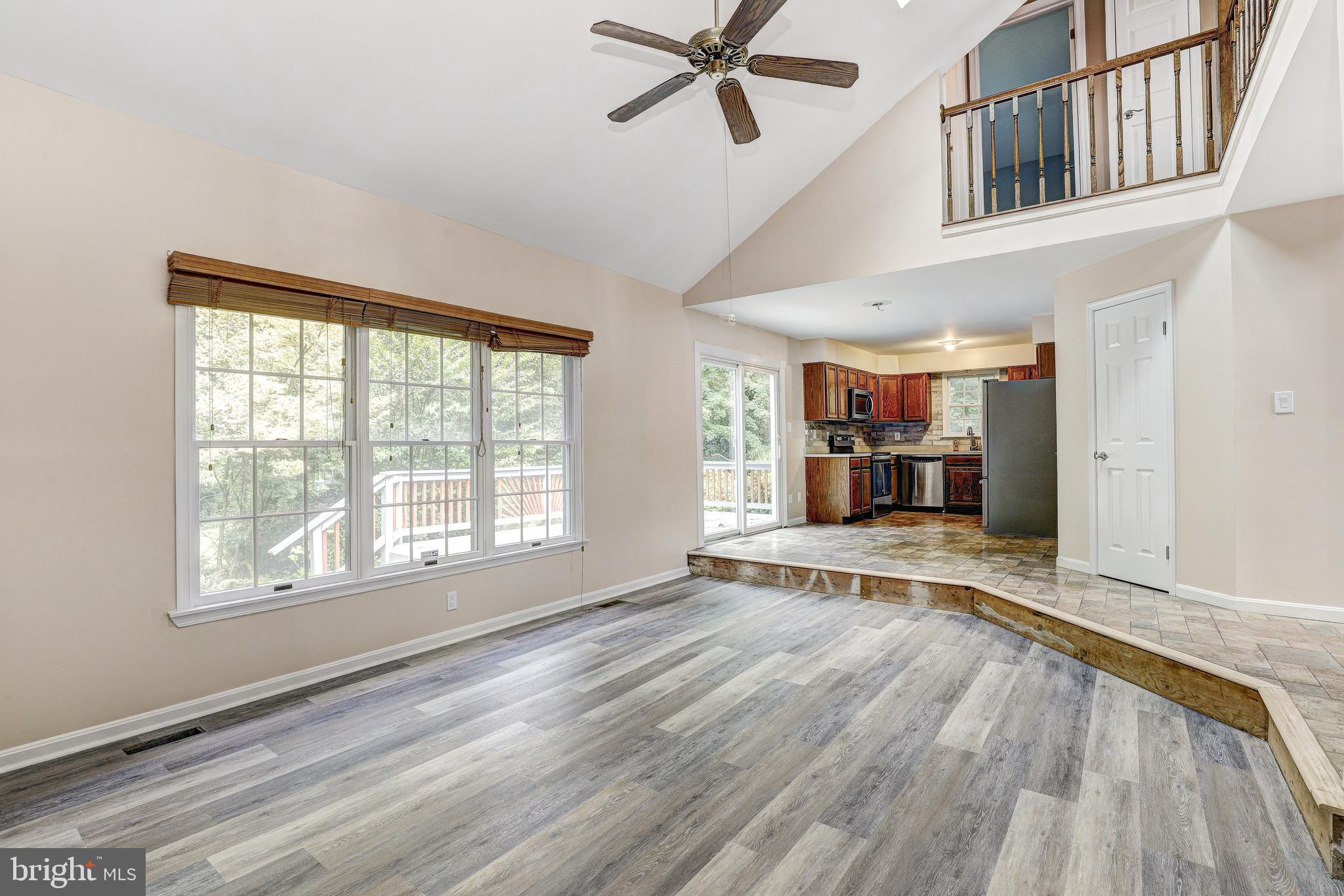 WOODSIDE - Residential