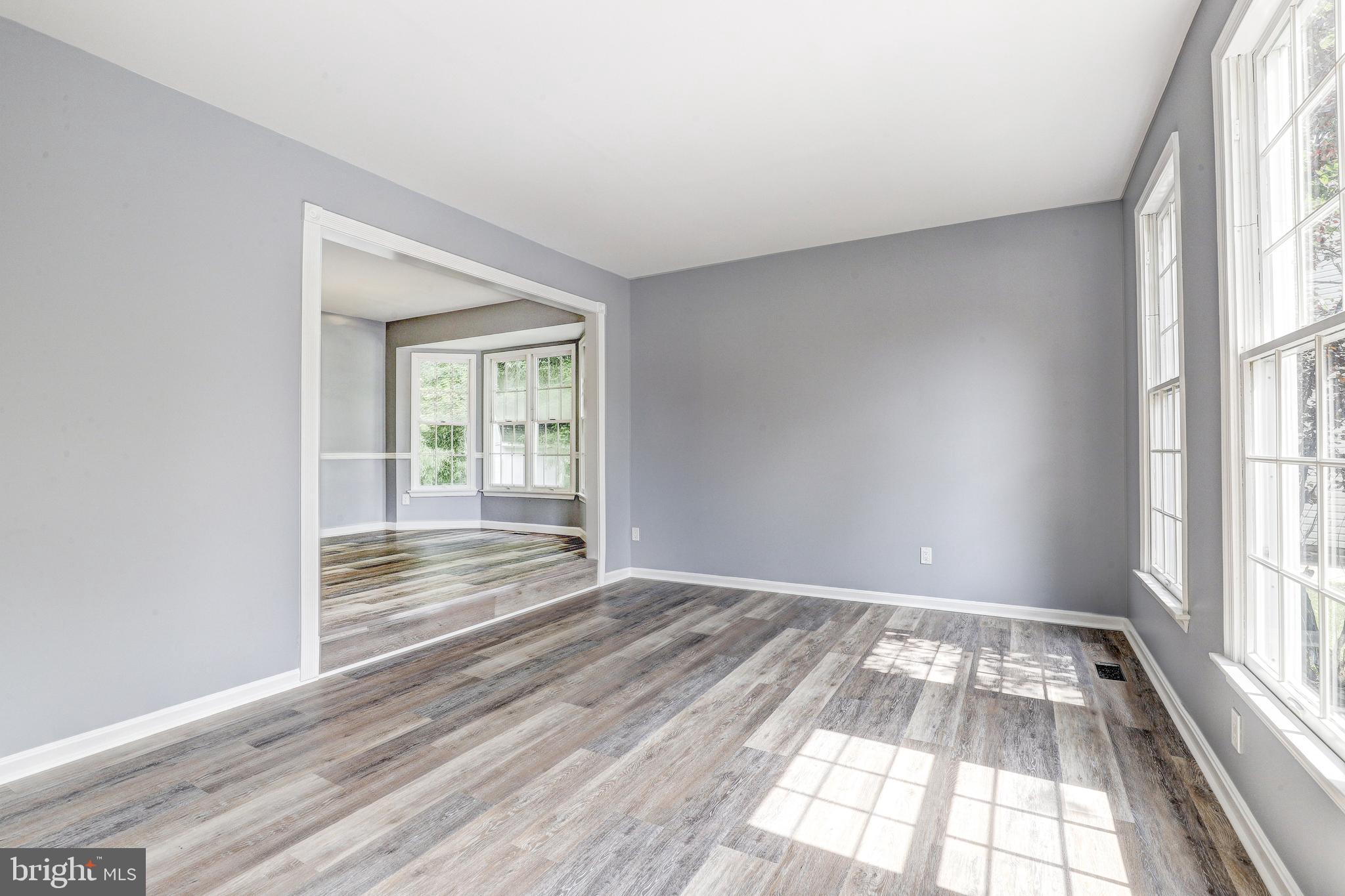 WOODSIDE - Residential