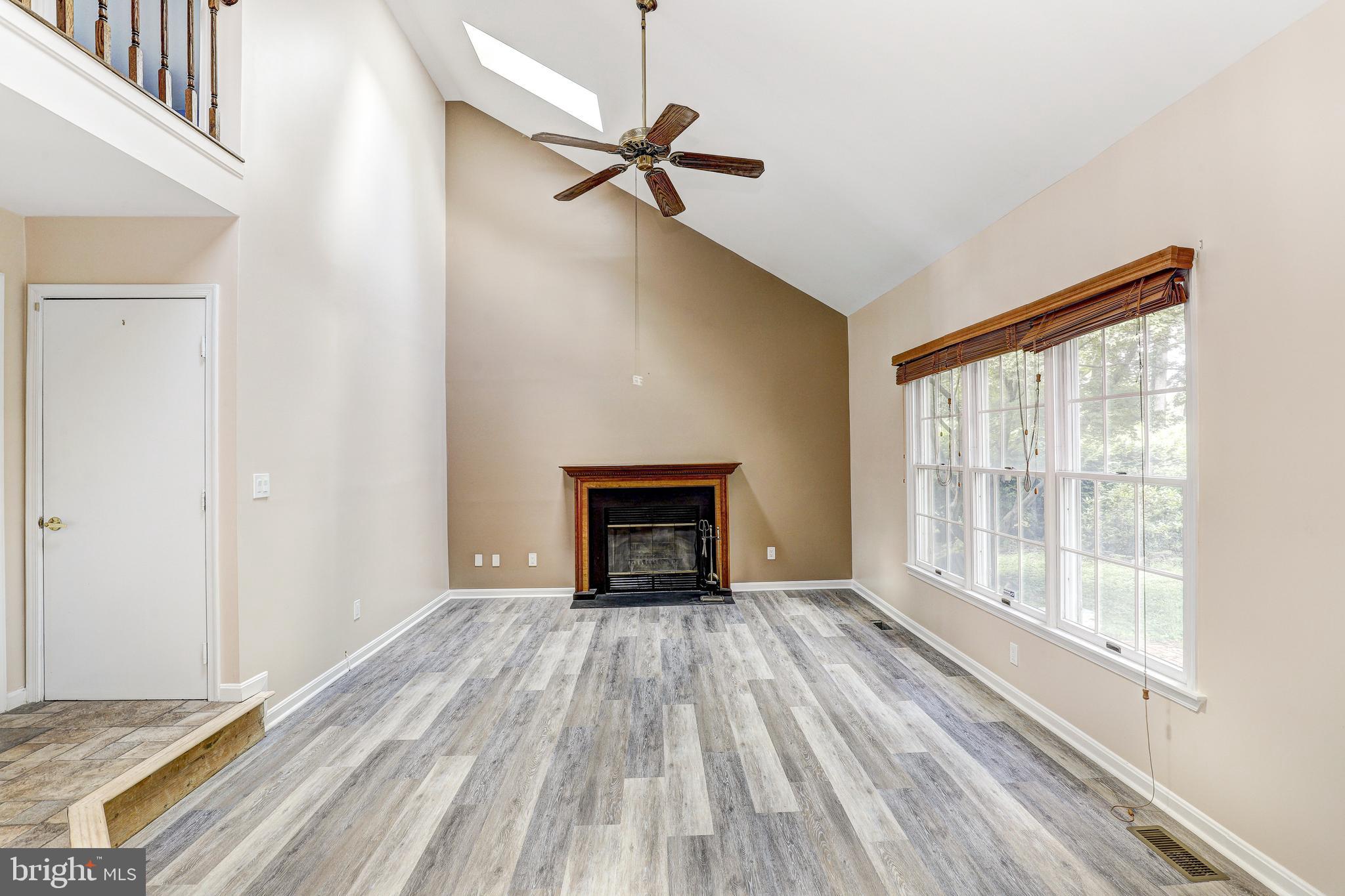 WOODSIDE - Residential