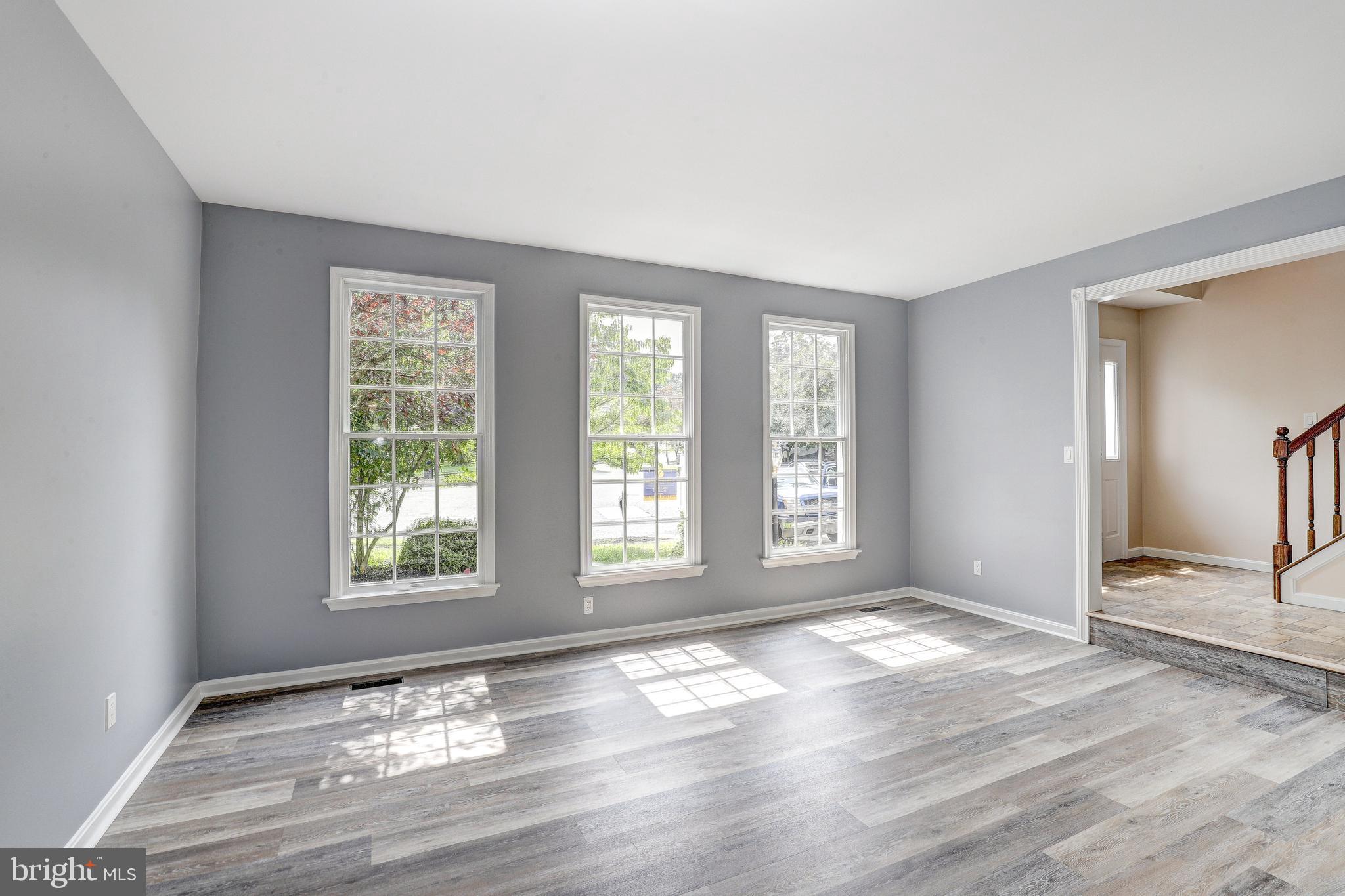 WOODSIDE - Residential
