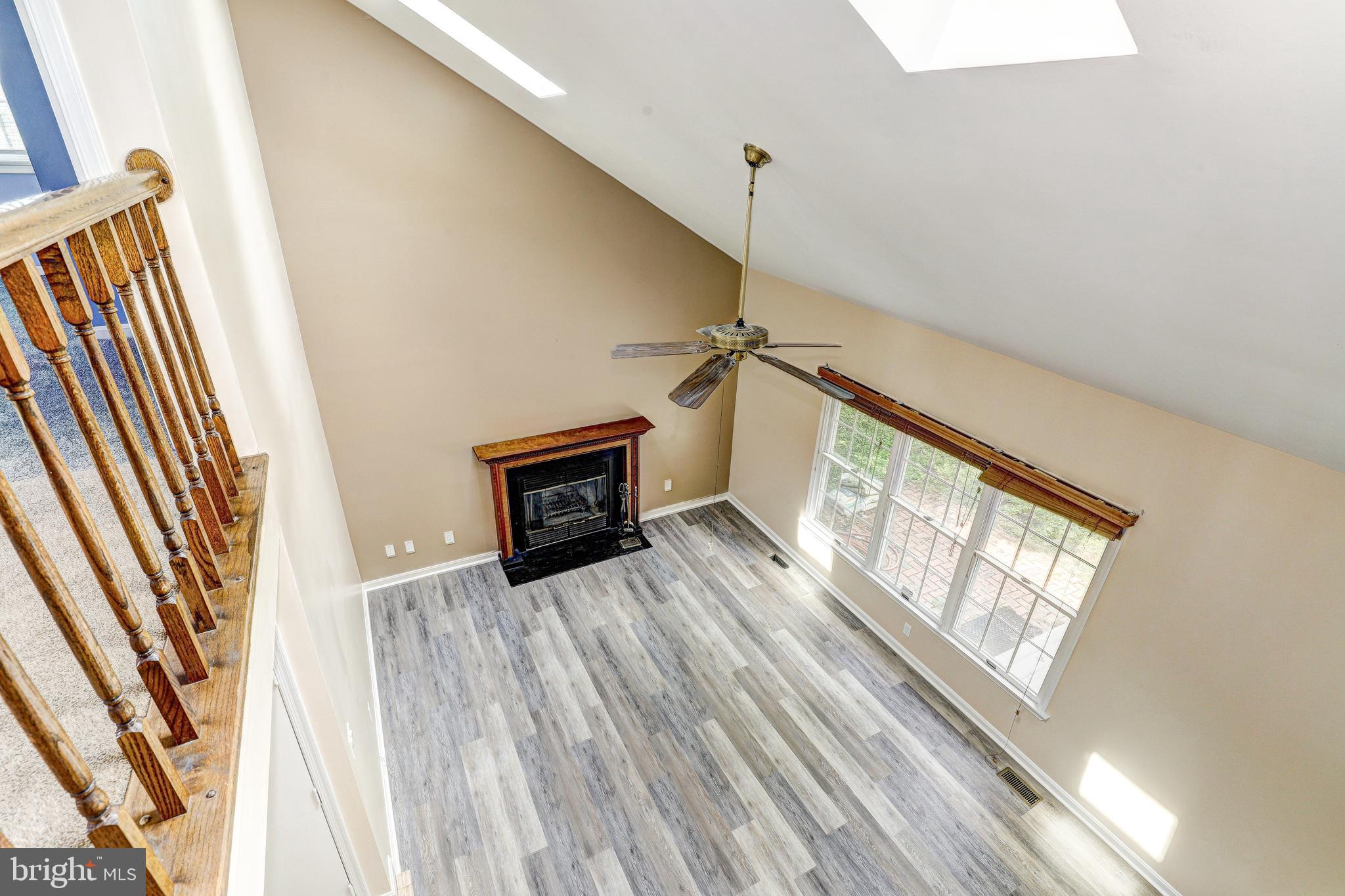 WOODSIDE - Residential