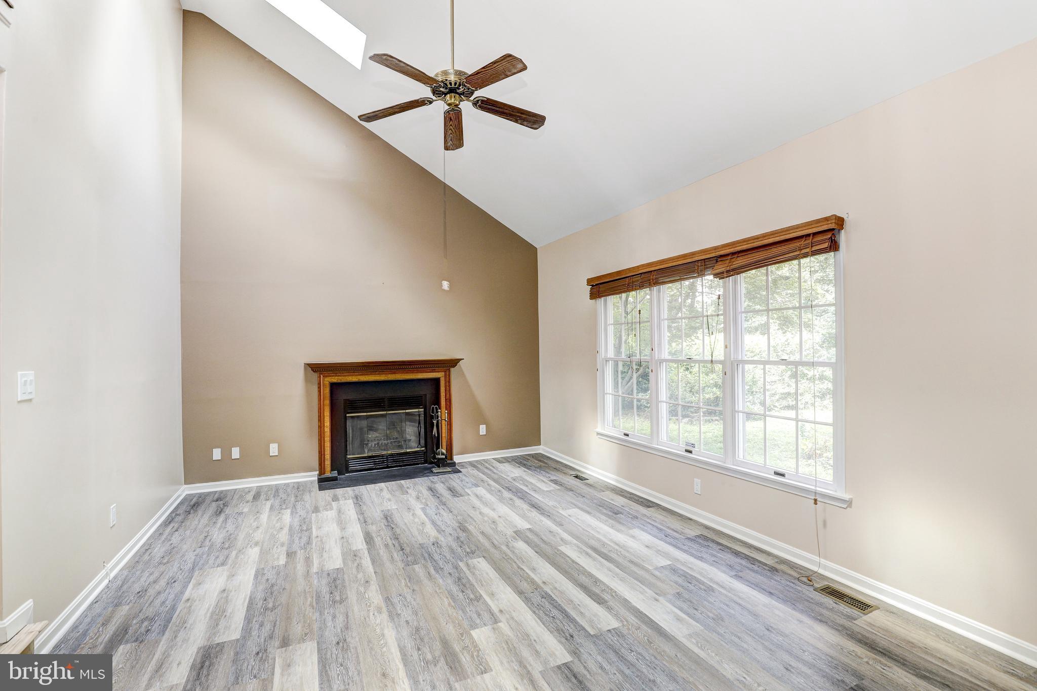 WOODSIDE - Residential