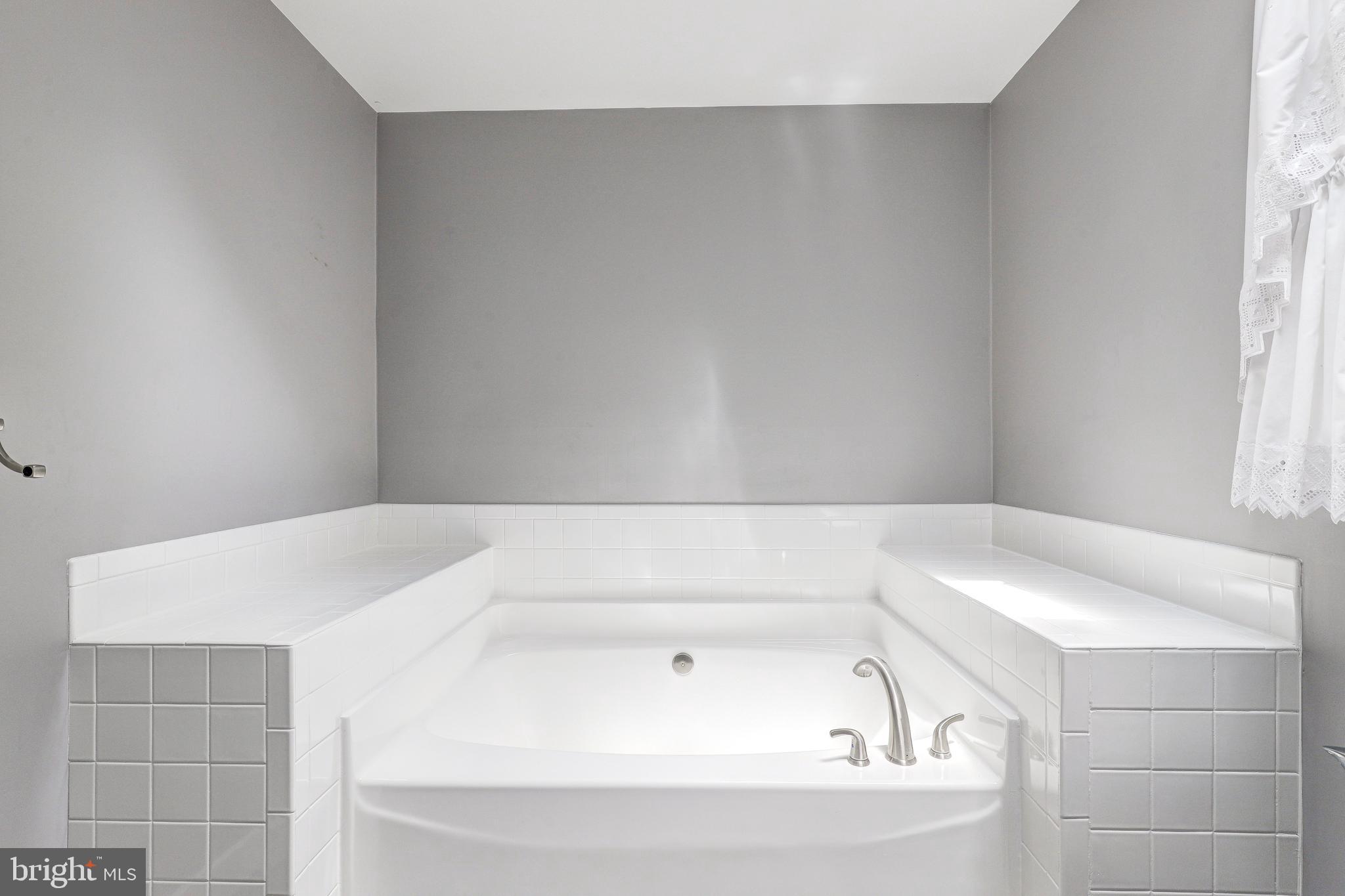 WOODSIDE - Residential