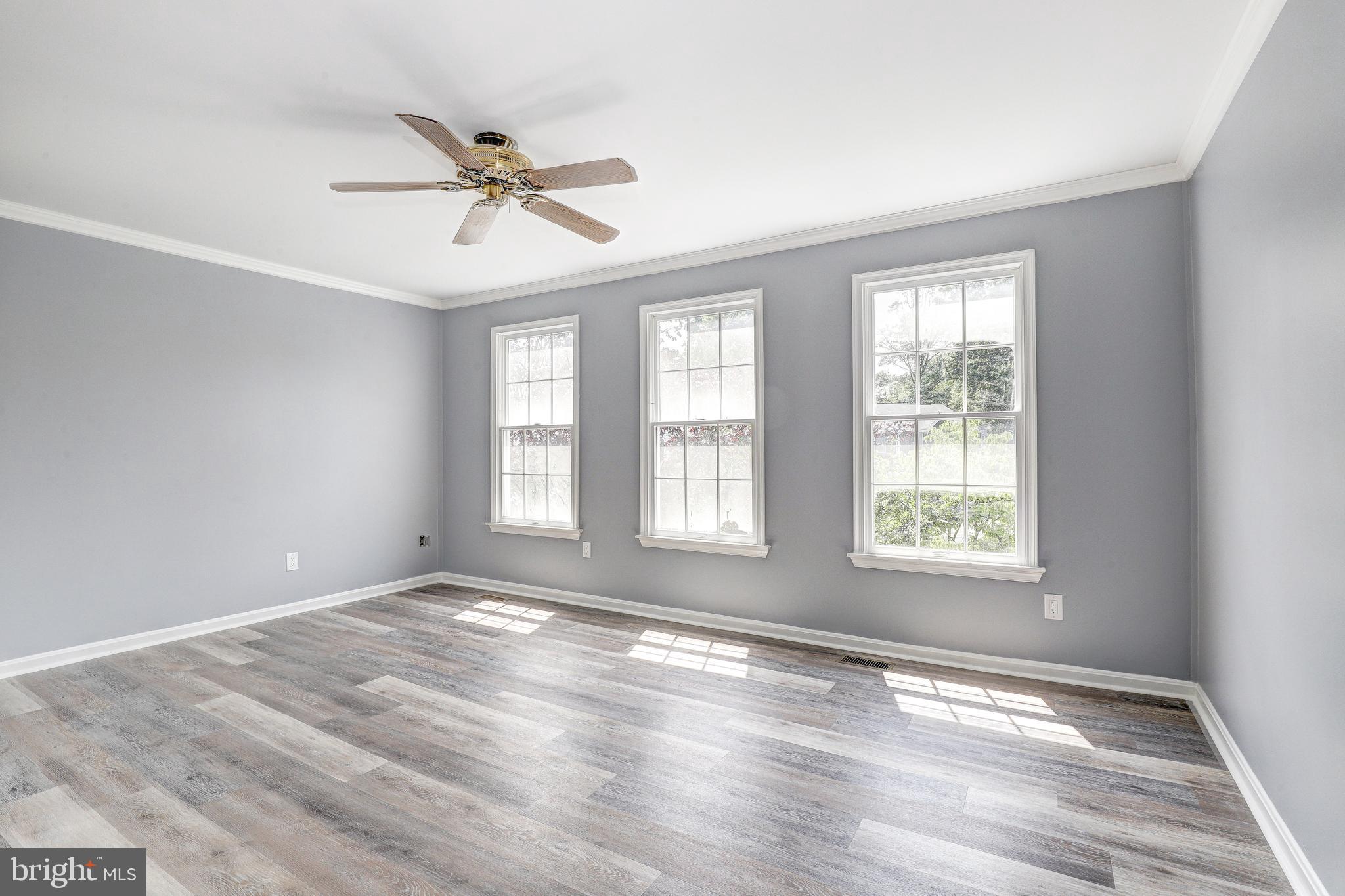 WOODSIDE - Residential