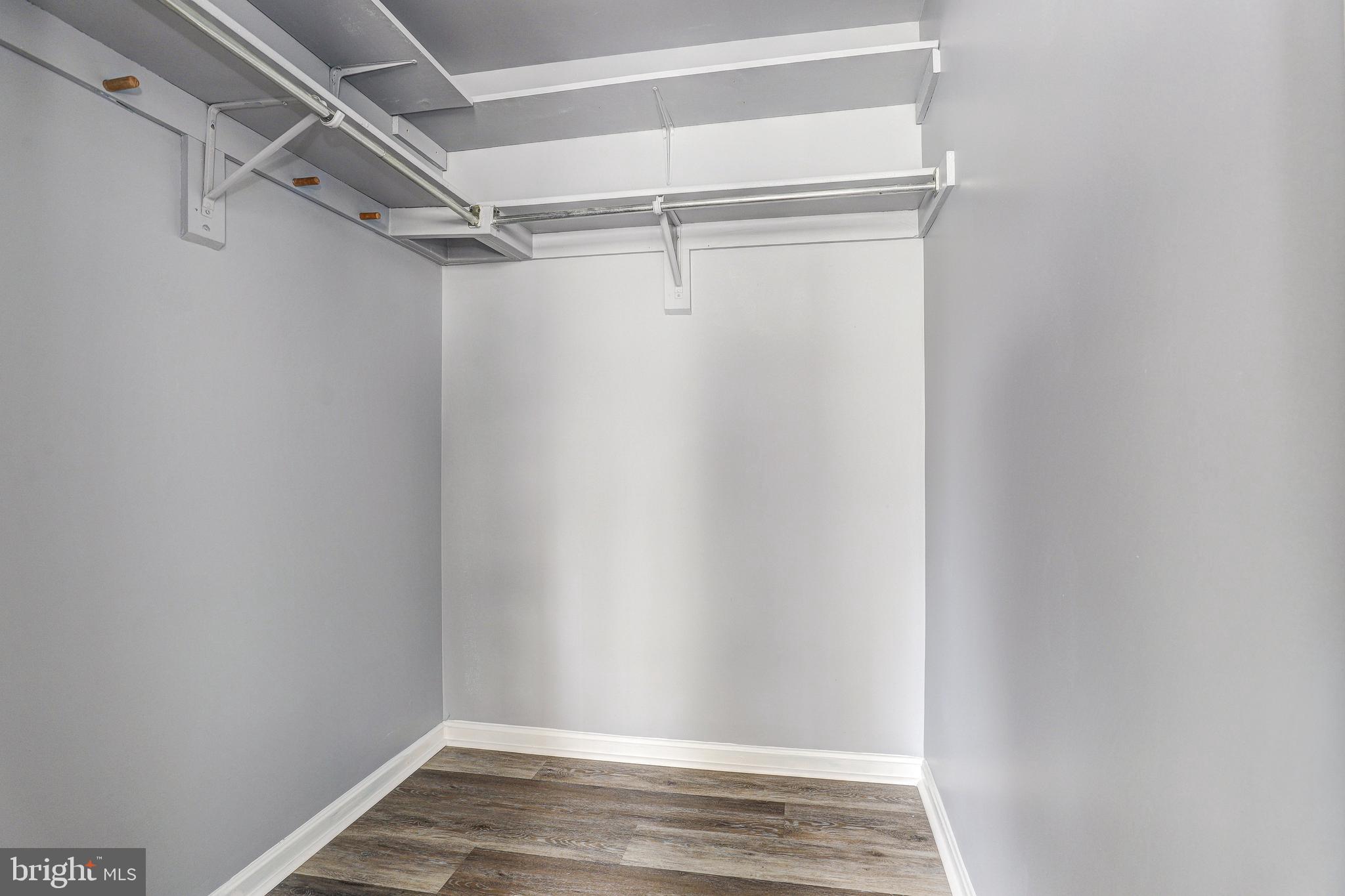 WOODSIDE - Residential