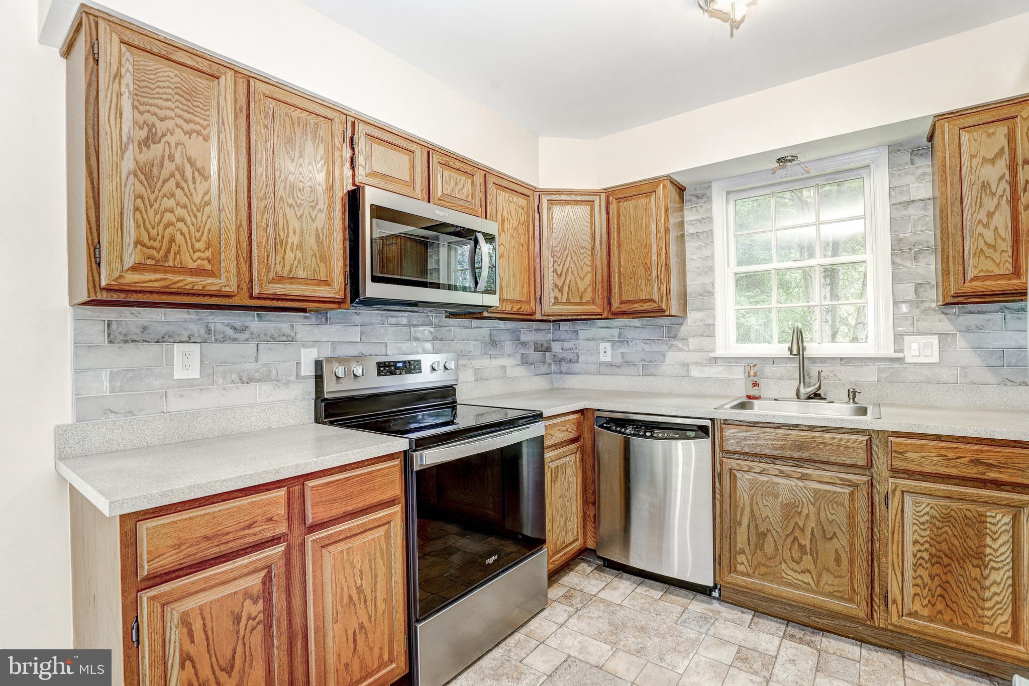 WOODSIDE - Residential
