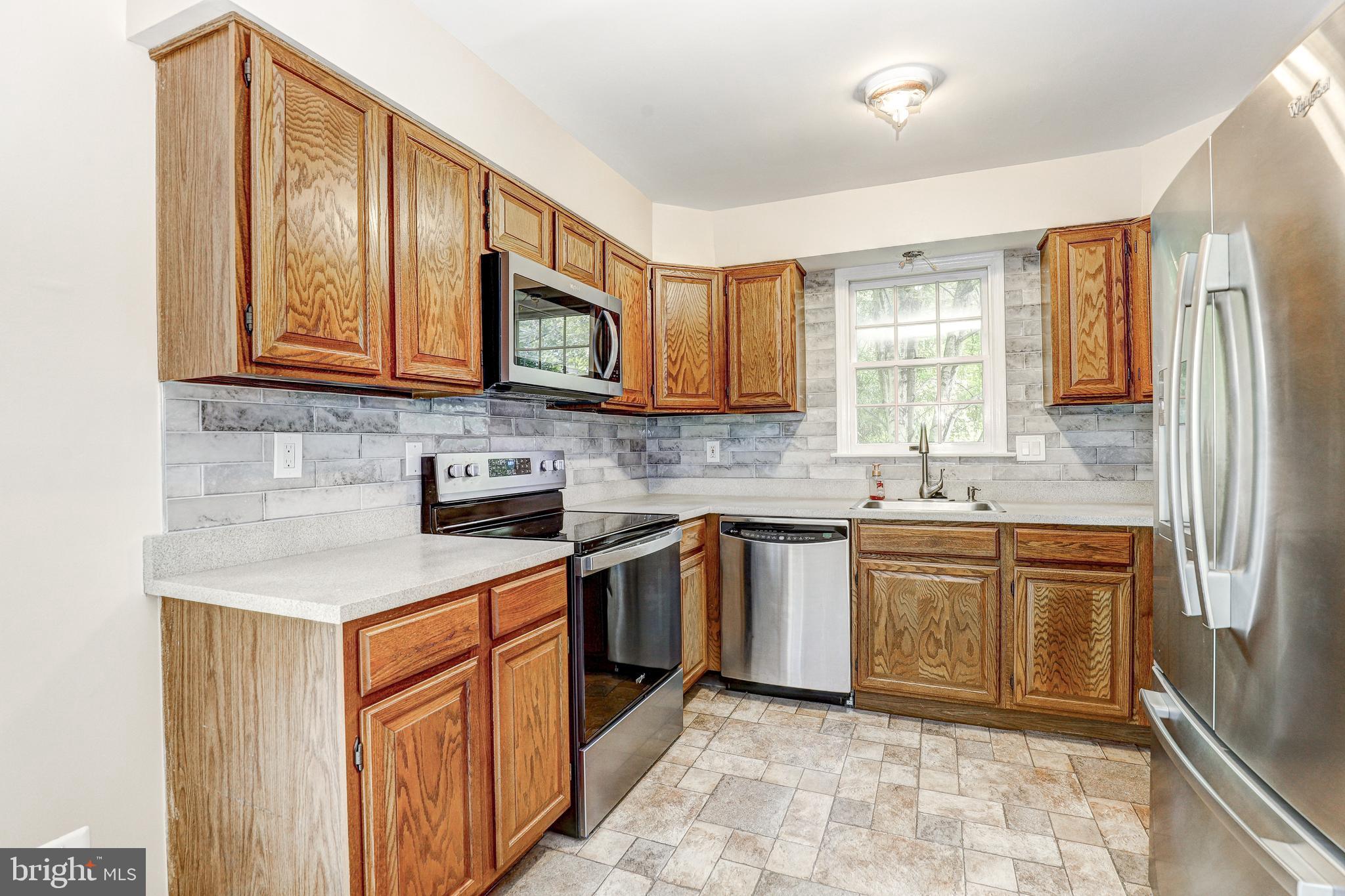 WOODSIDE - Residential