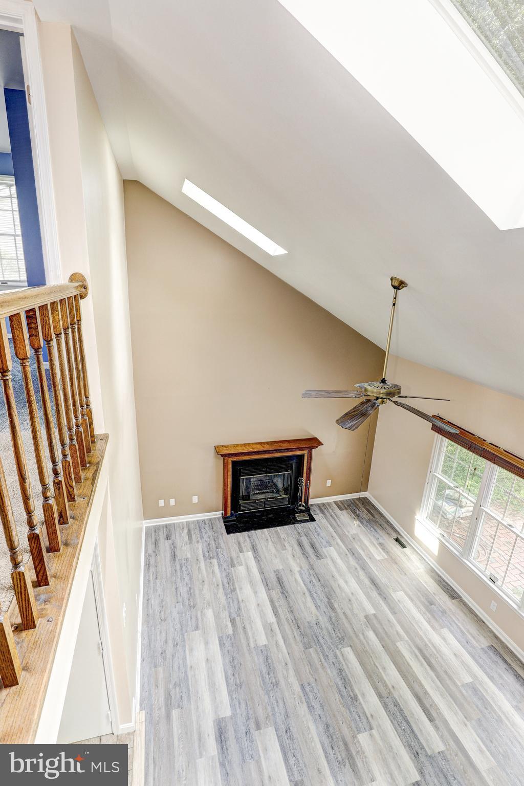 WOODSIDE - Residential