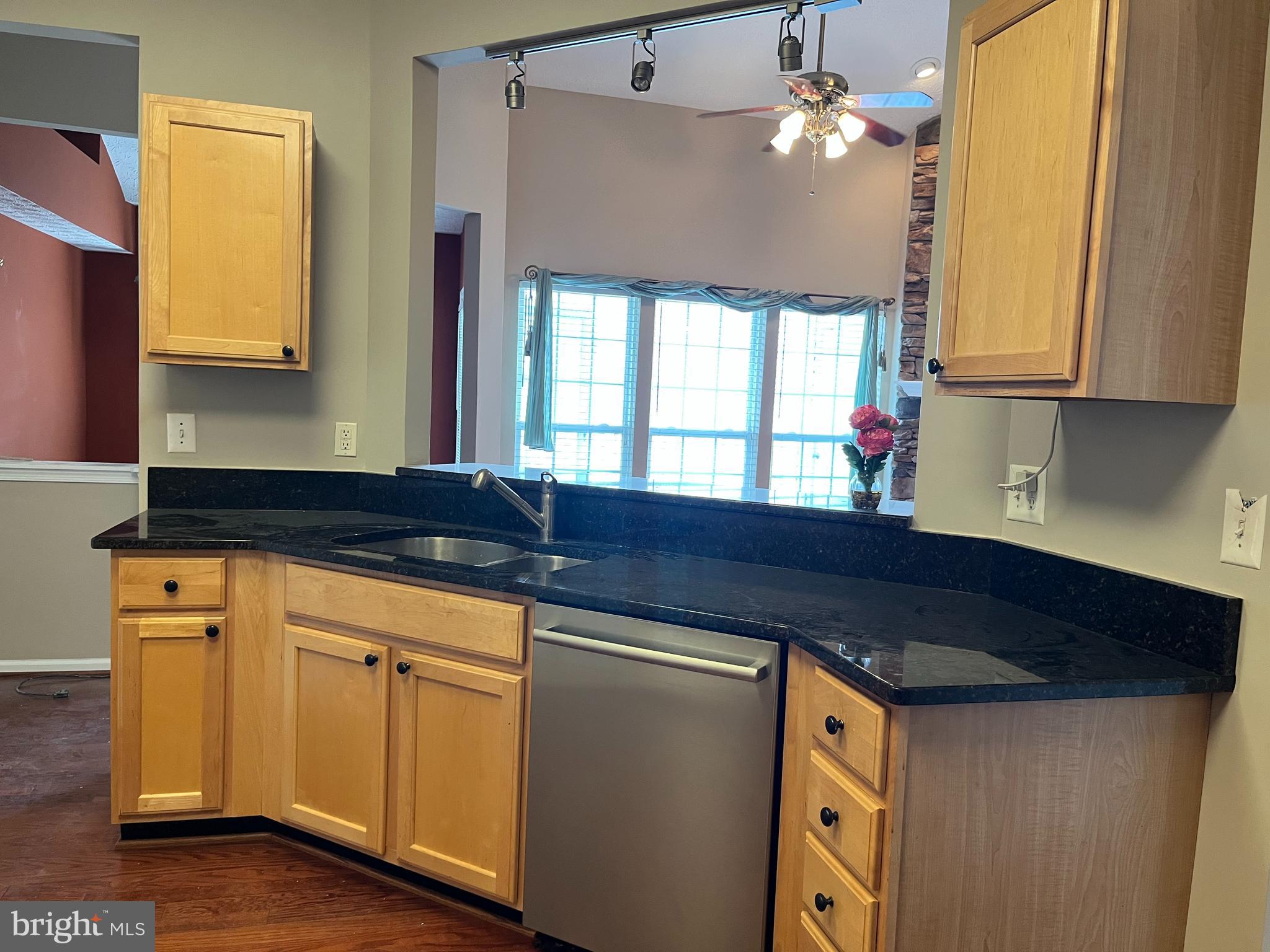 2503 AMBER ORCHARD COURT W 302