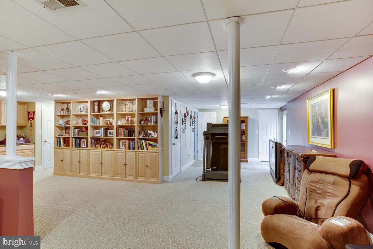 LONG BEACH HEIGHTS - Residential