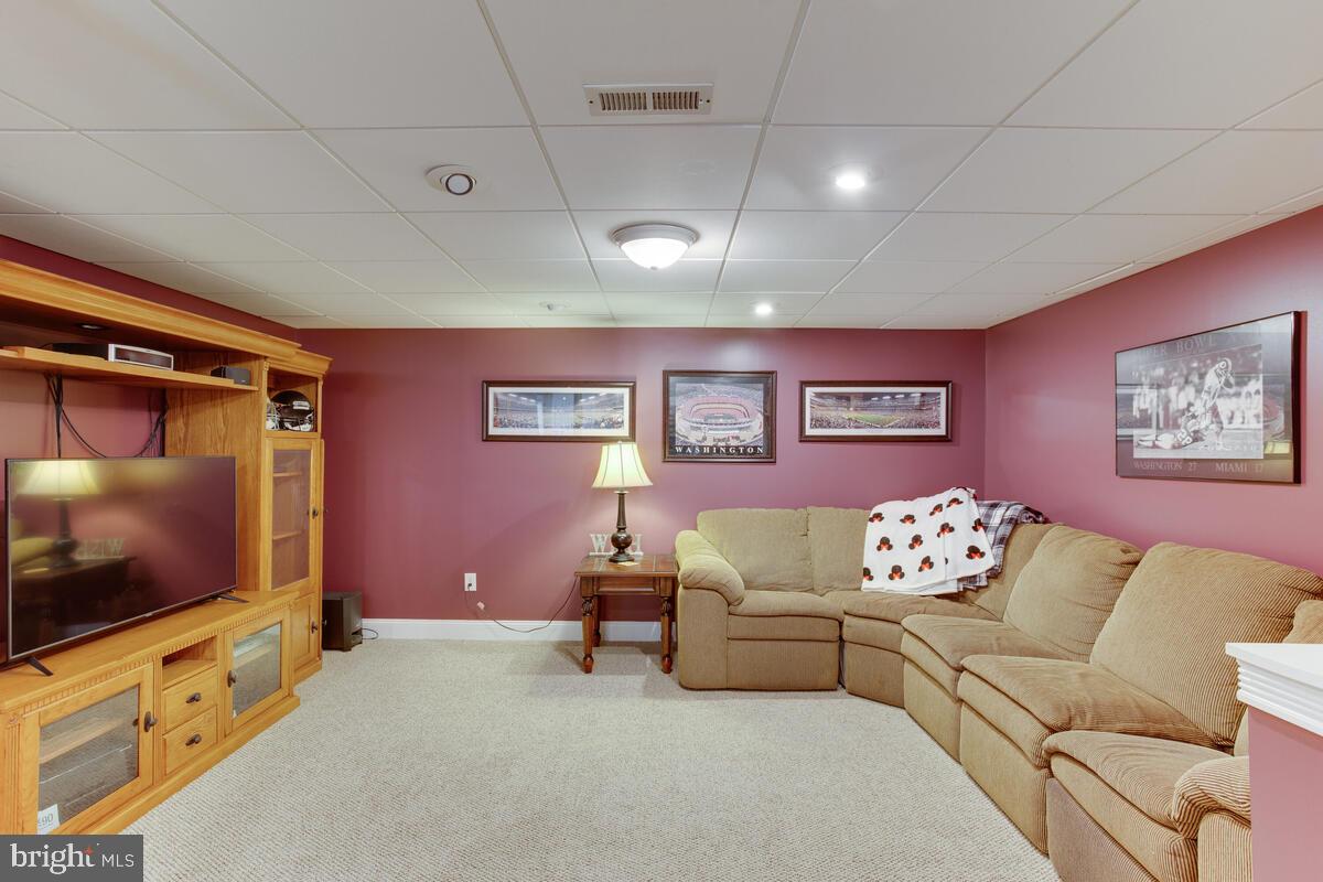 LONG BEACH HEIGHTS - Residential