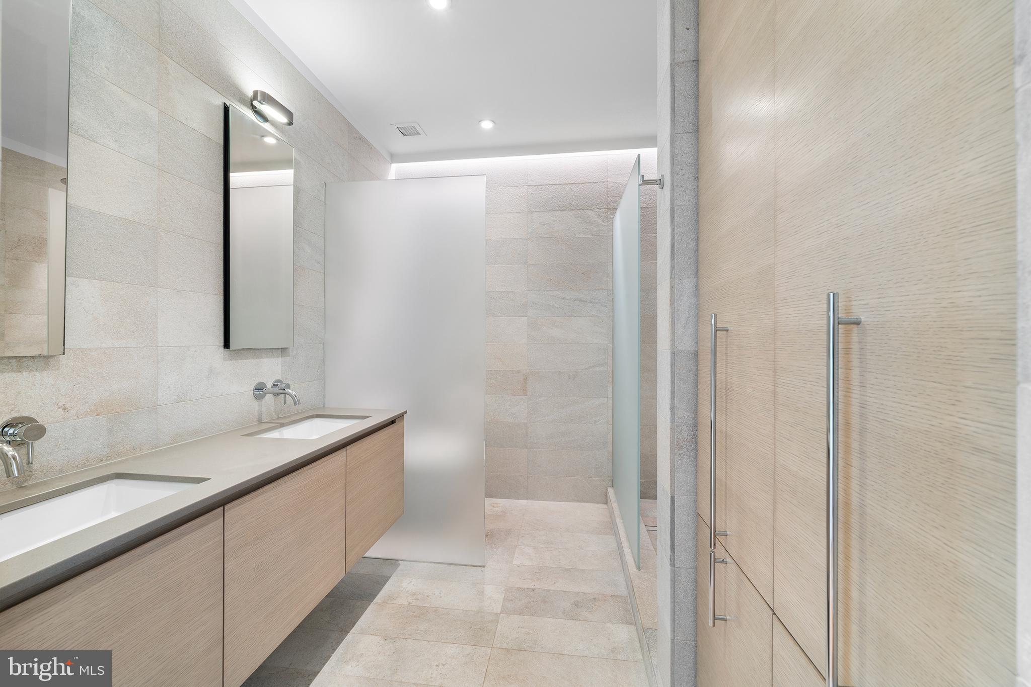 WASHINGTON SQ WEST - Residential