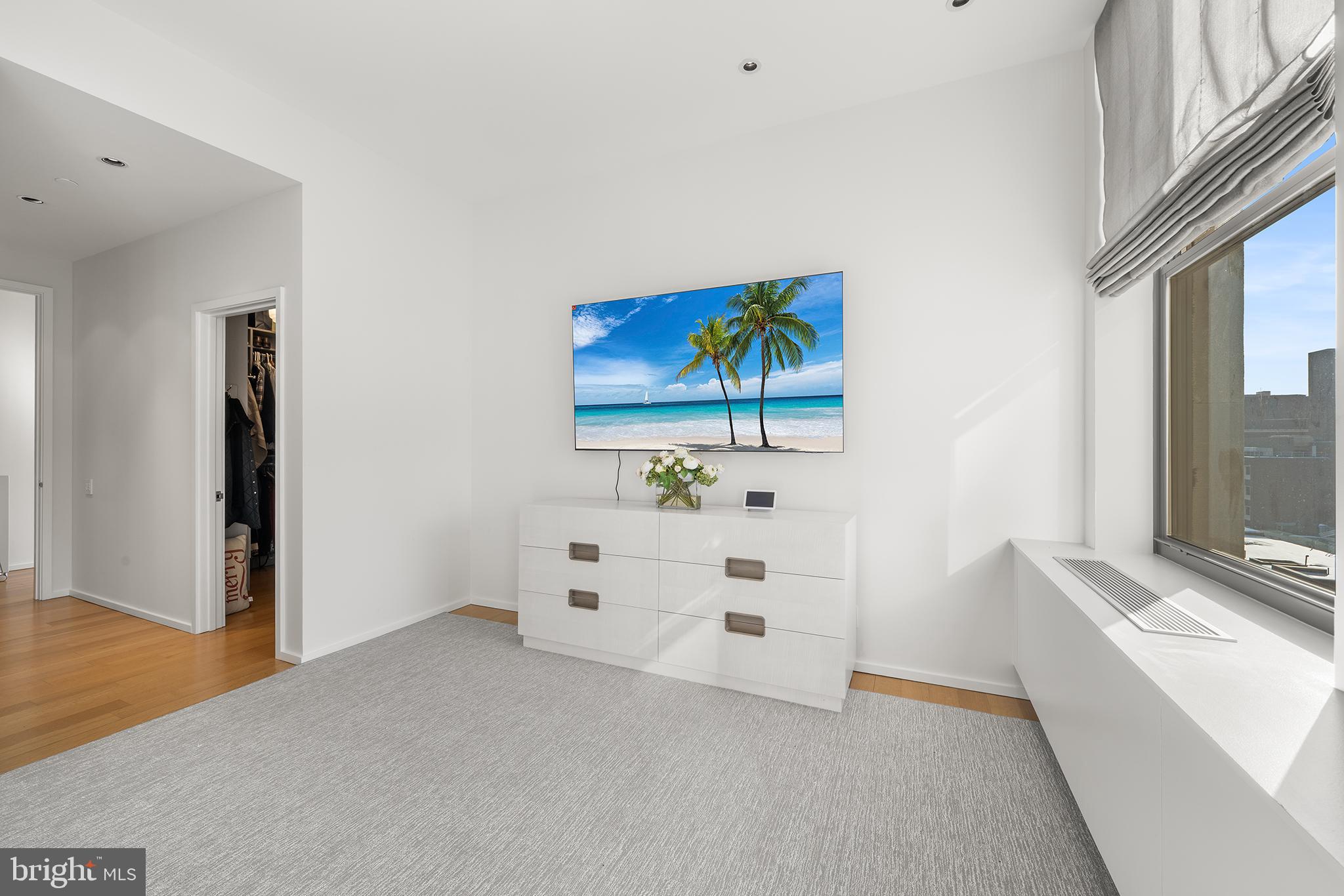 WASHINGTON SQ WEST - Residential