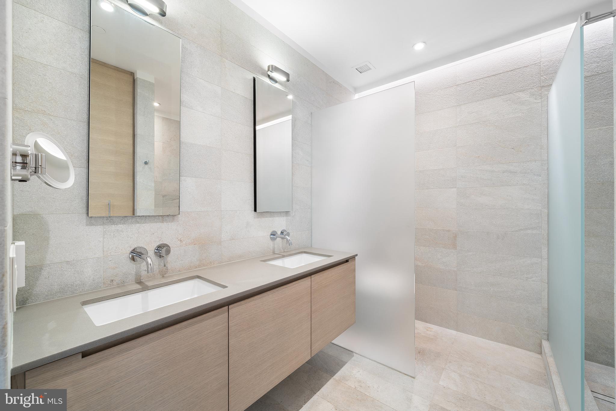 WASHINGTON SQ WEST - Residential