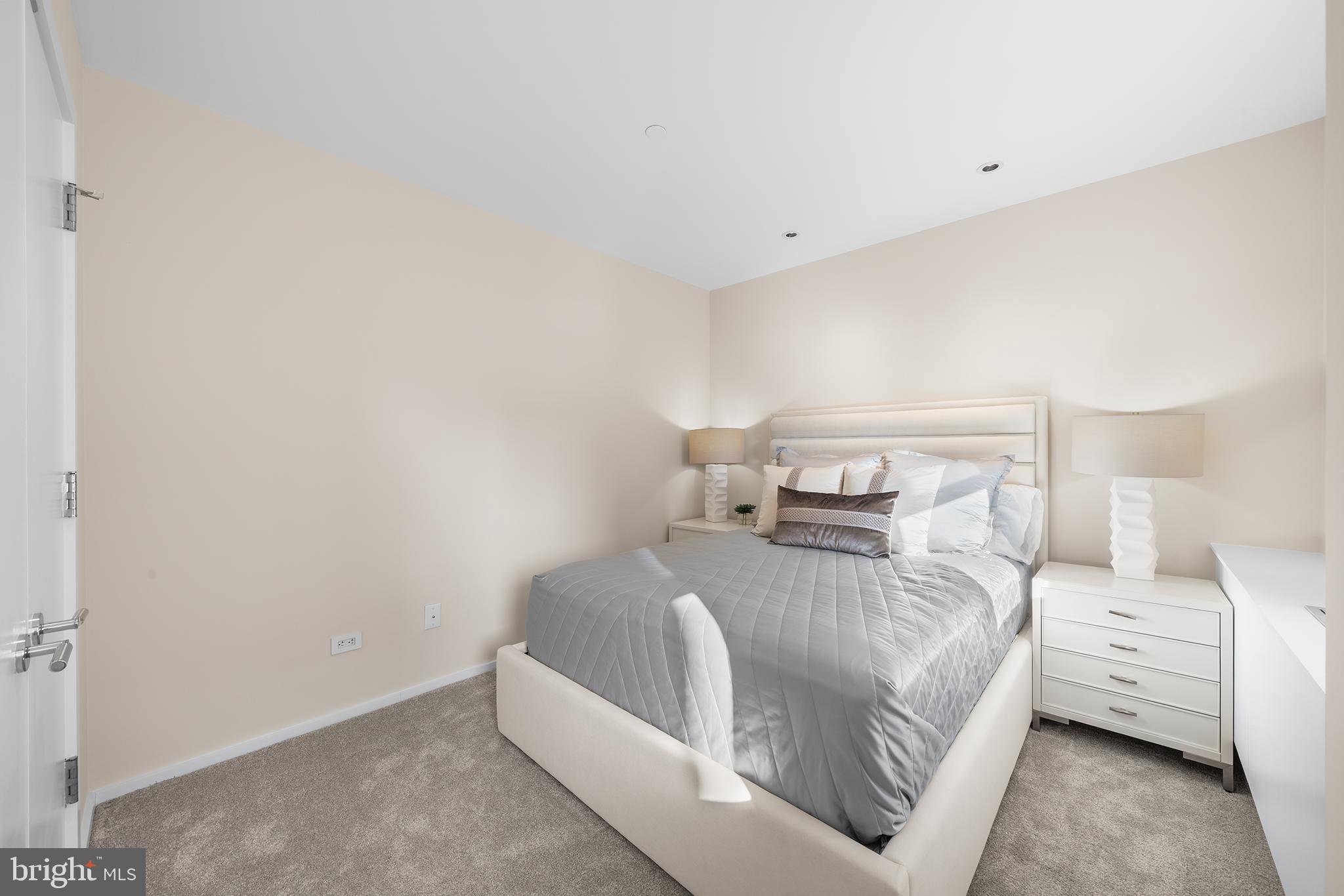 WASHINGTON SQ WEST - Residential