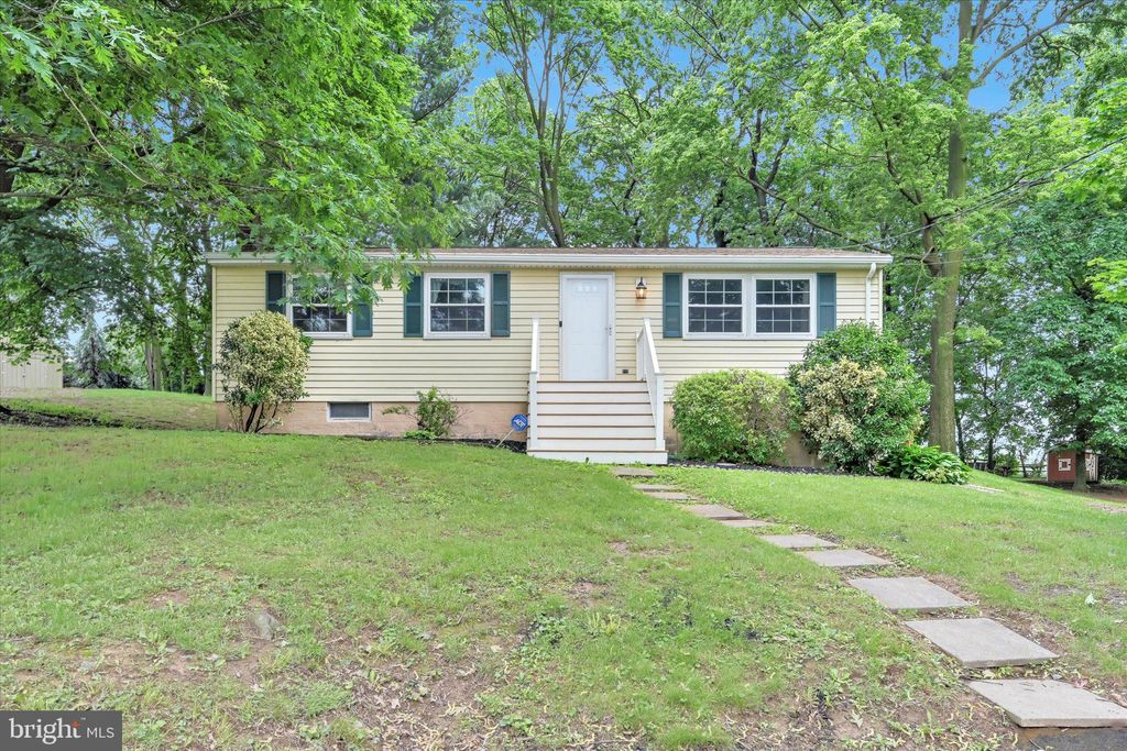 Photo of 190 Vinegar Ferry Road, MARIETTA, PA 17547 (MLS # PALA2070868)