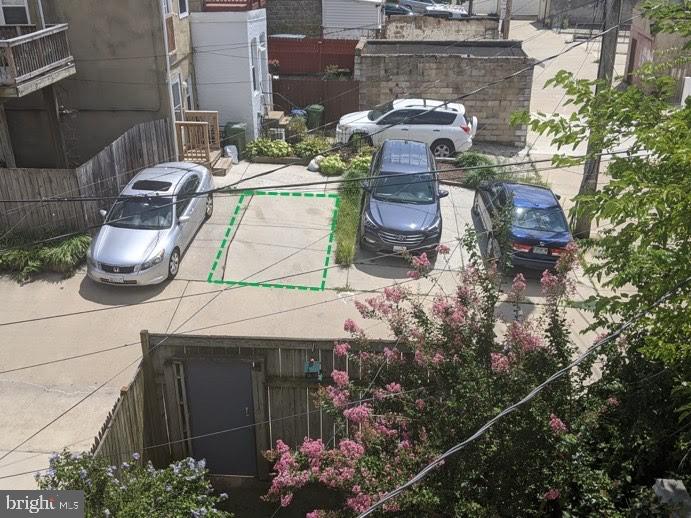 BUTCHER'S HILL - Residential