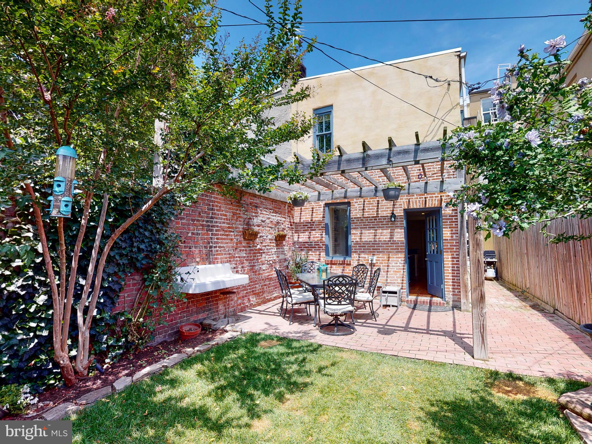 BUTCHER'S HILL - Residential