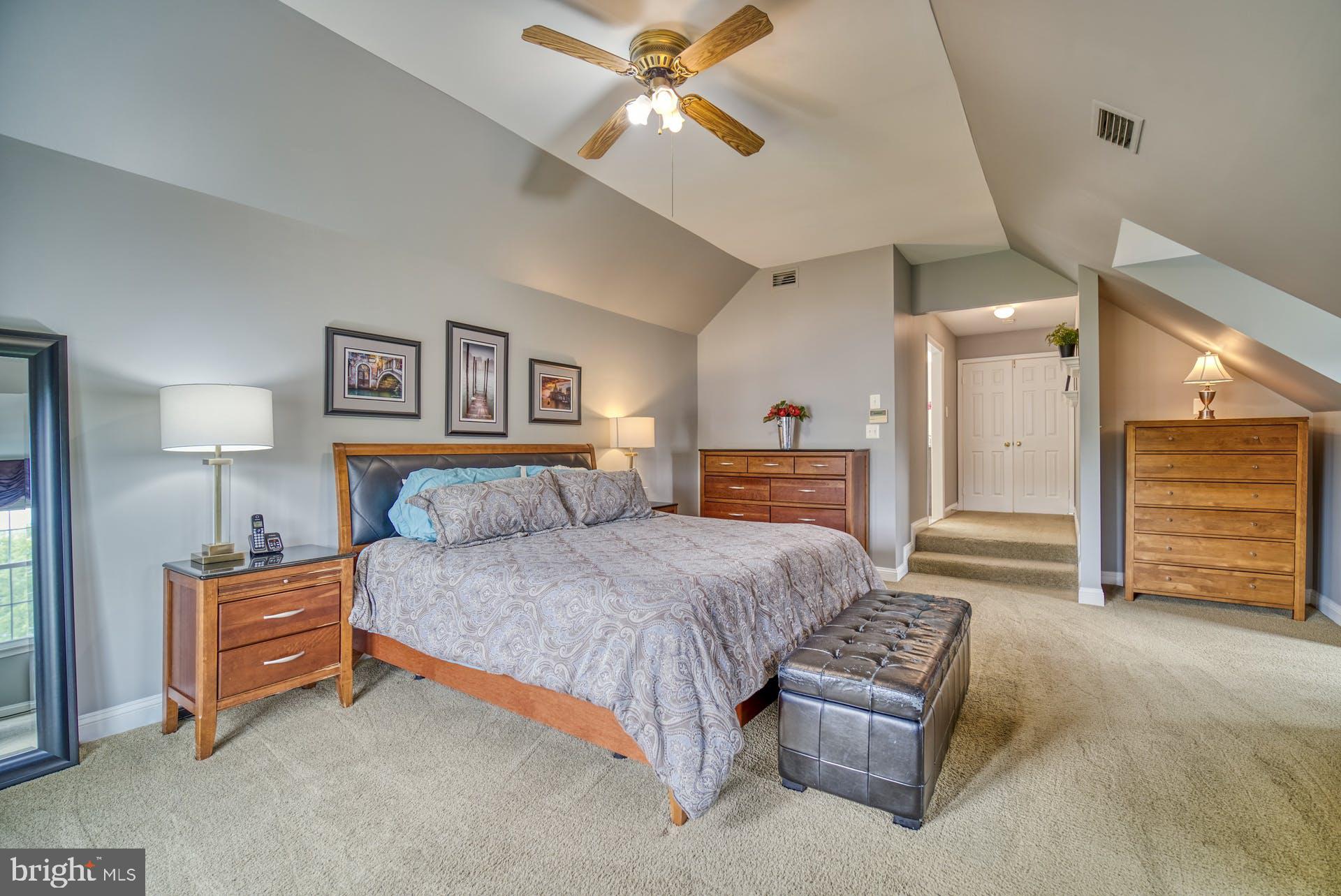 HAMPTON CHASE - Residential