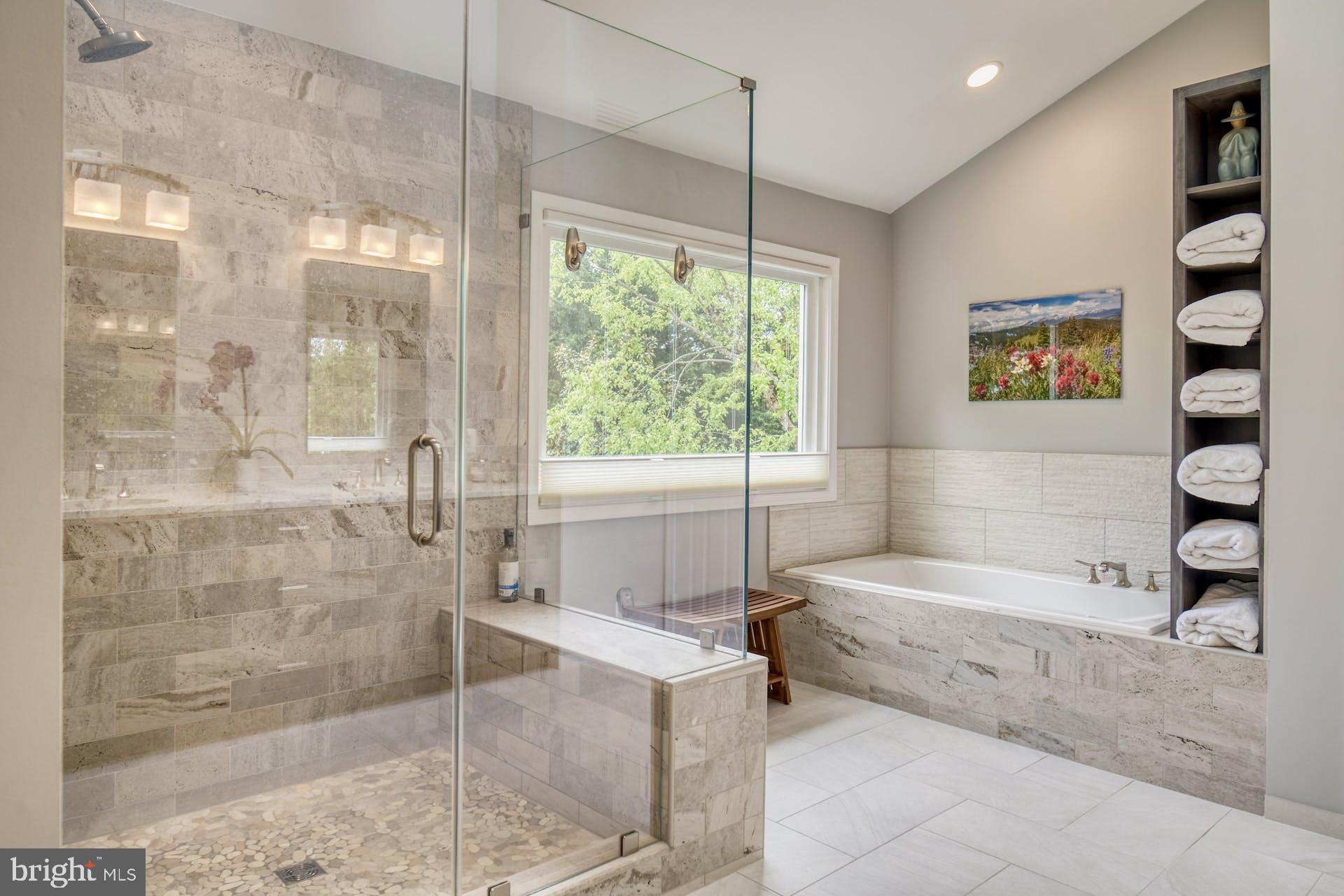 HAMPTON CHASE - Residential