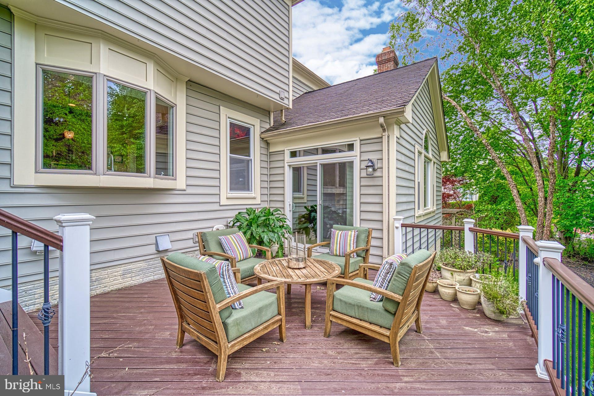 HAMPTON CHASE - Residential