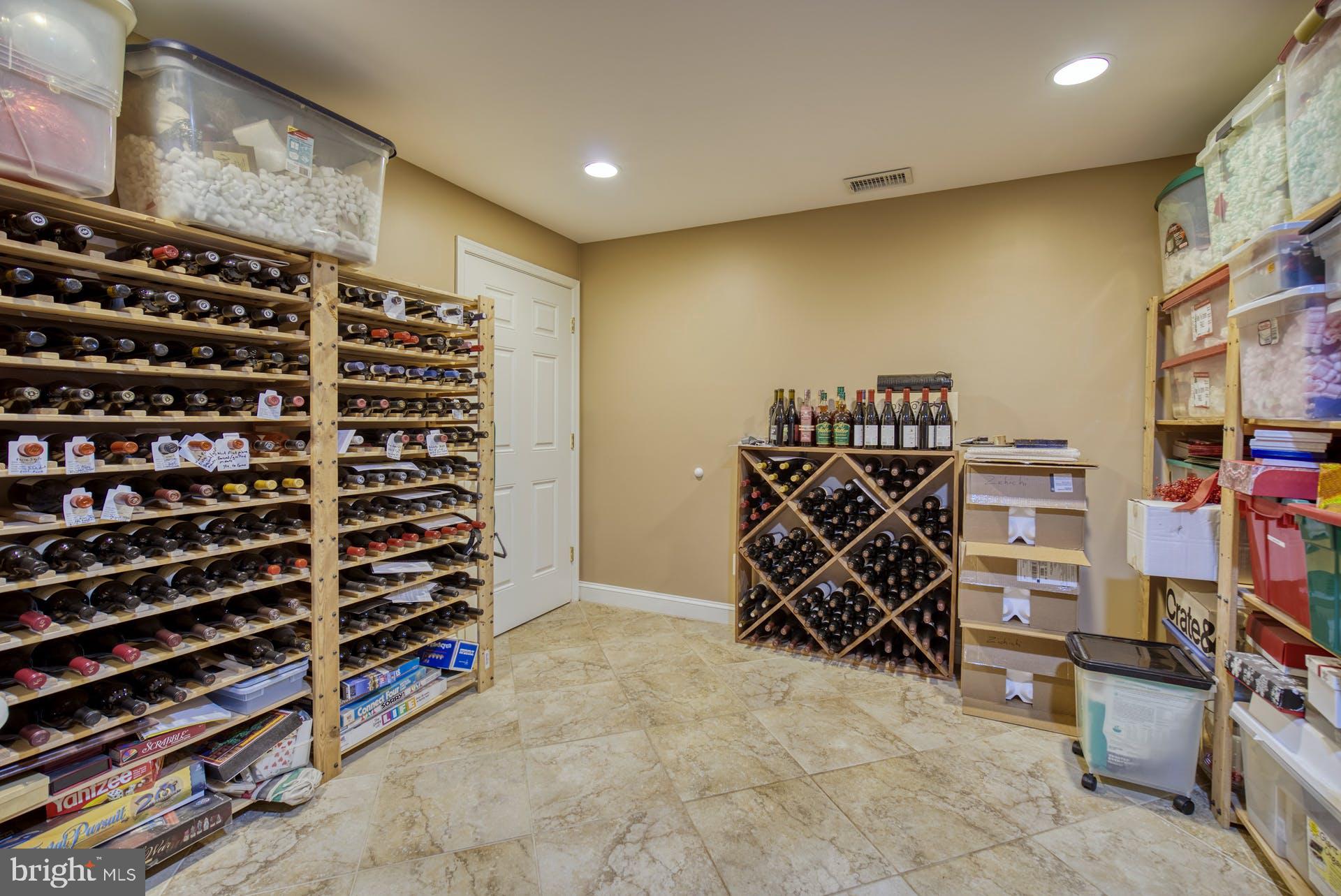 HAMPTON CHASE - Residential