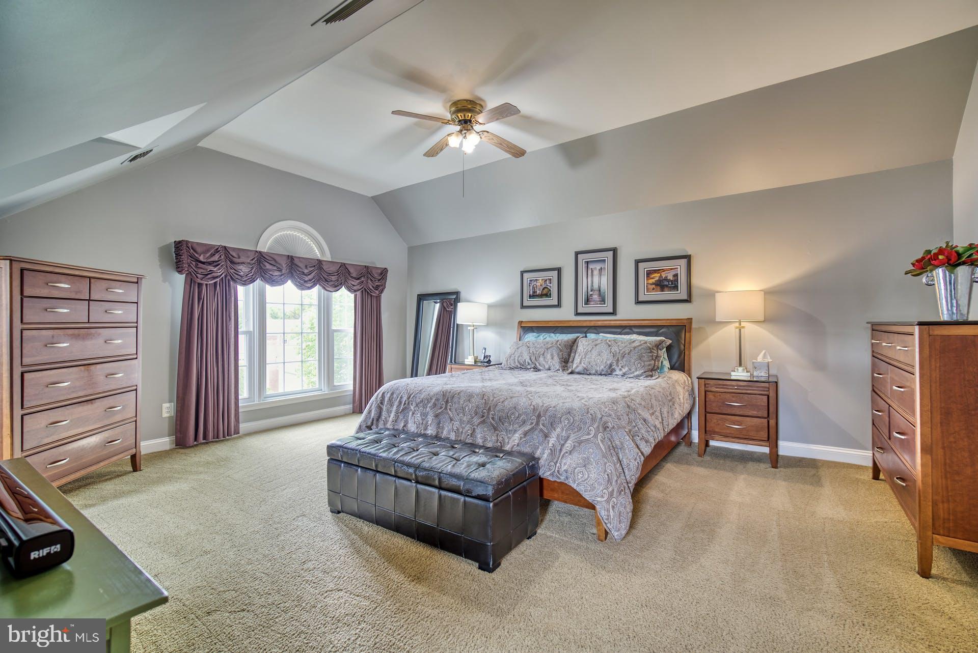 HAMPTON CHASE - Residential