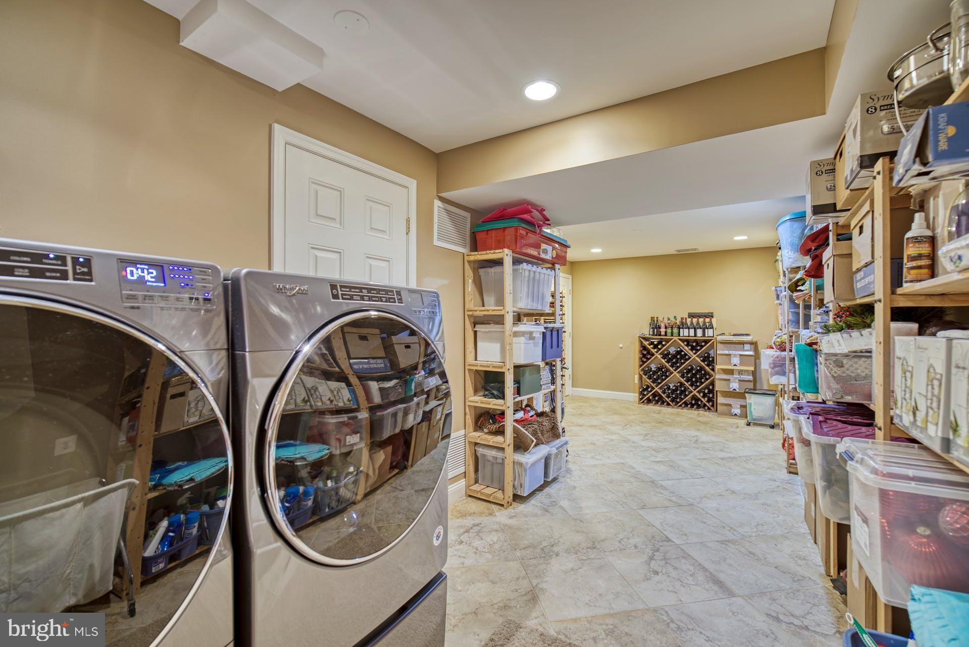 HAMPTON CHASE - Residential