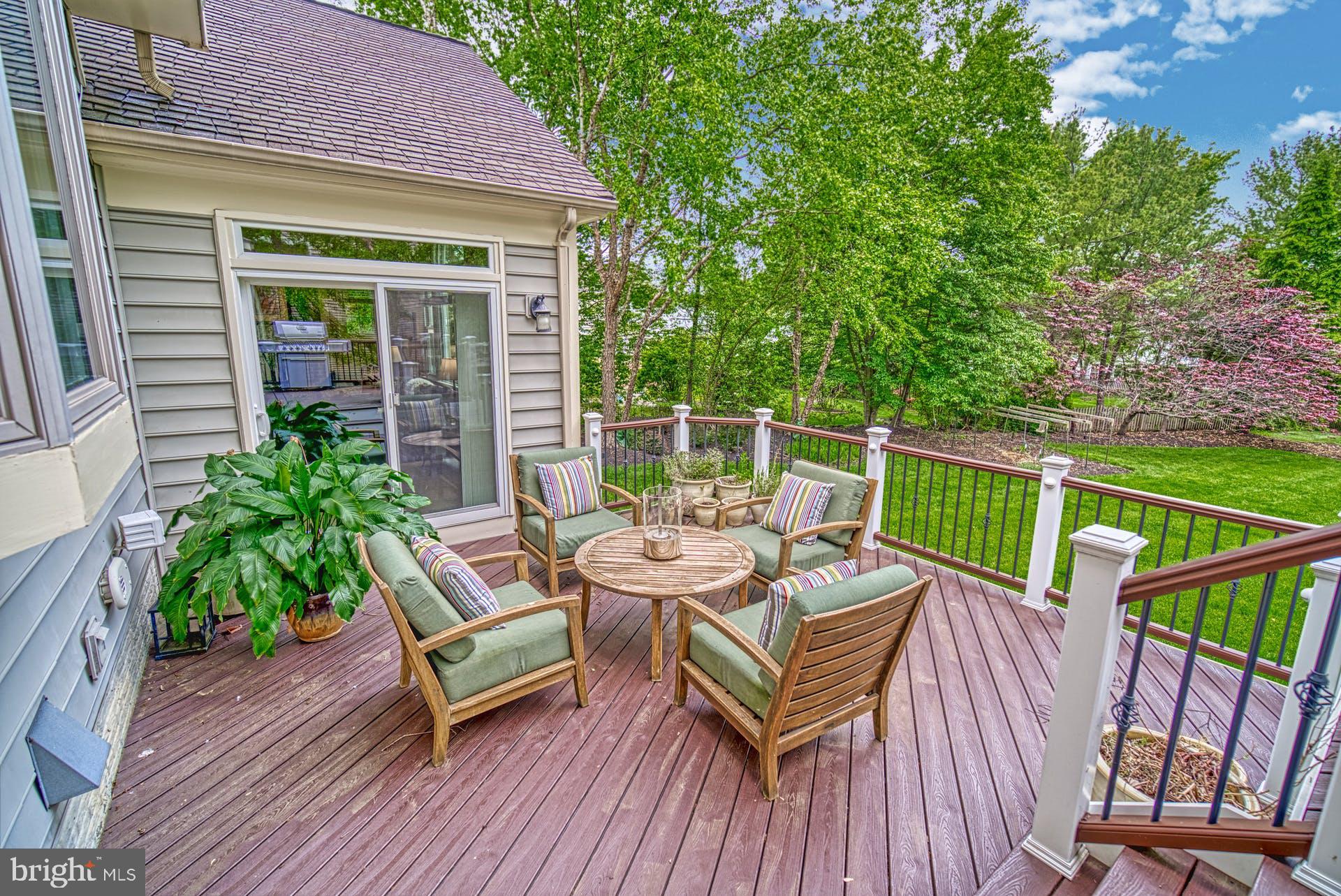 HAMPTON CHASE - Residential