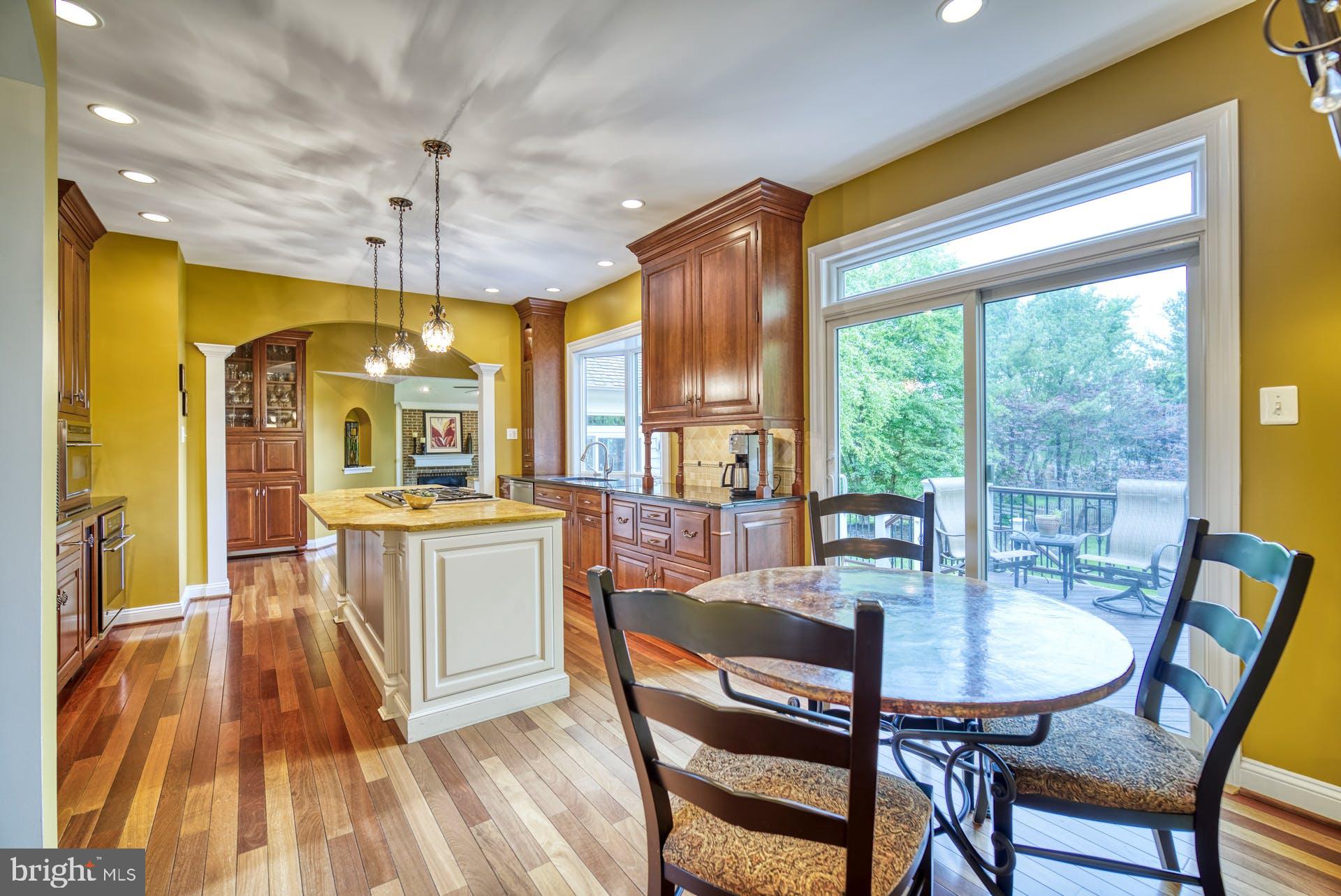 HAMPTON CHASE - Residential