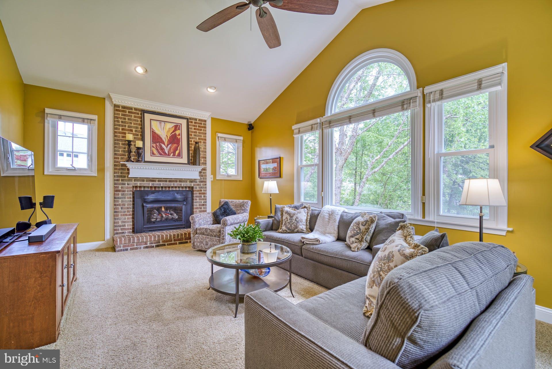 HAMPTON CHASE - Residential