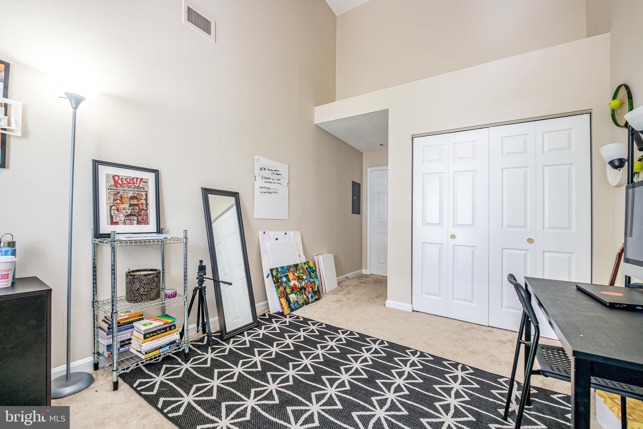 HILLWOOD - Residential