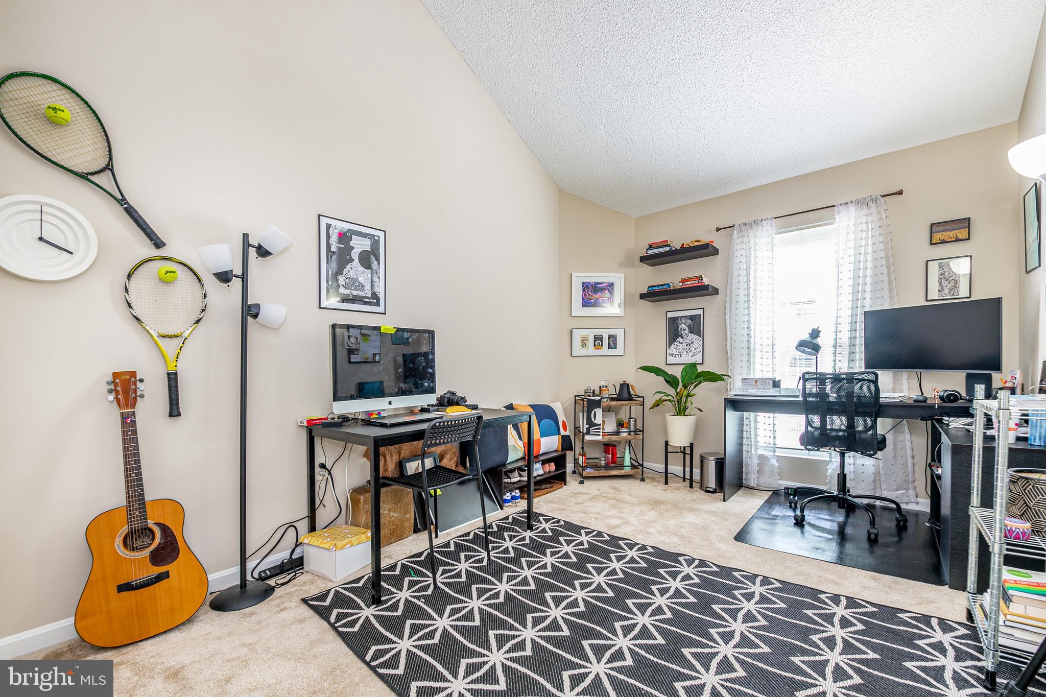 HILLWOOD - Residential