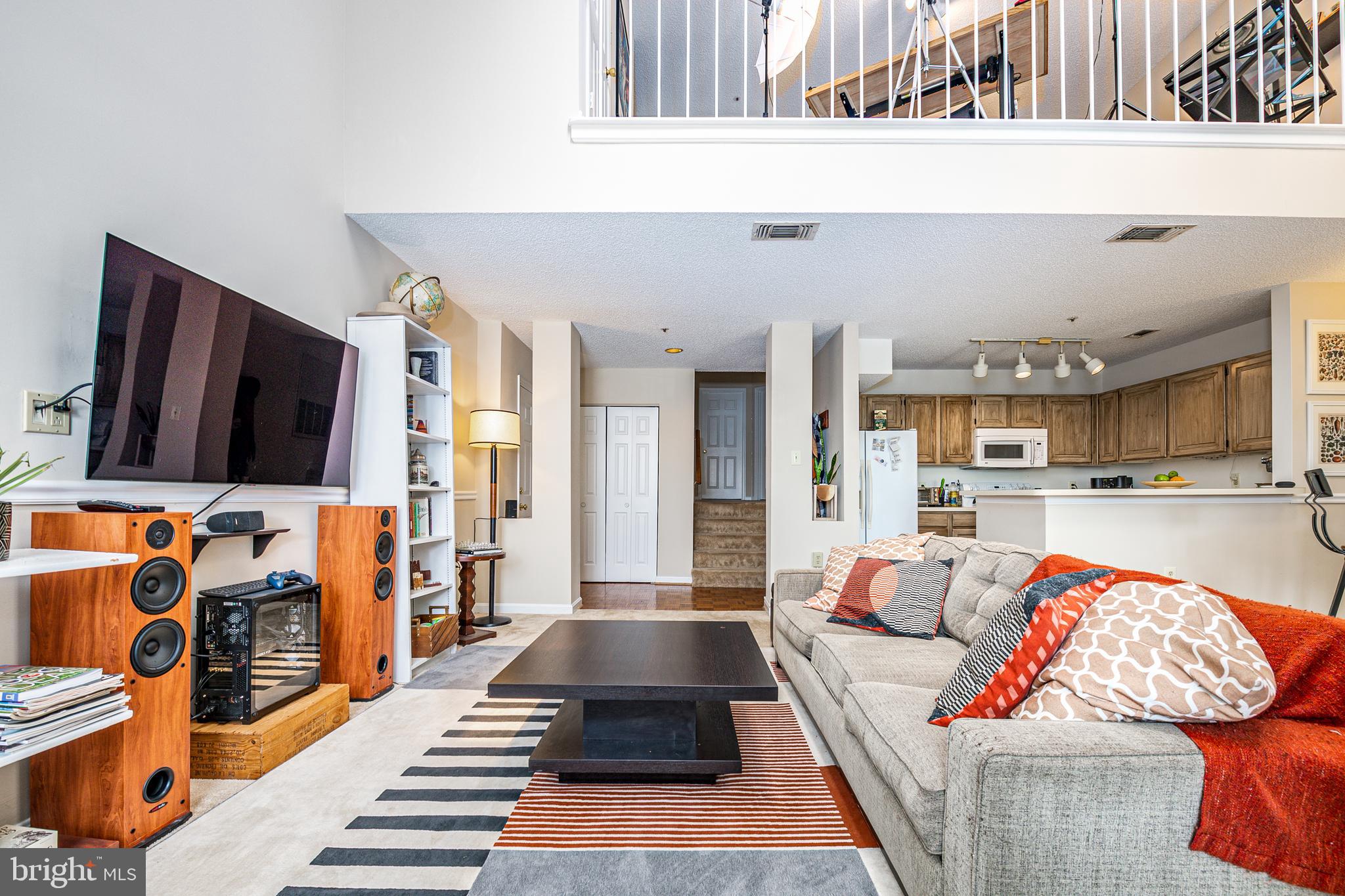 HILLWOOD - Residential