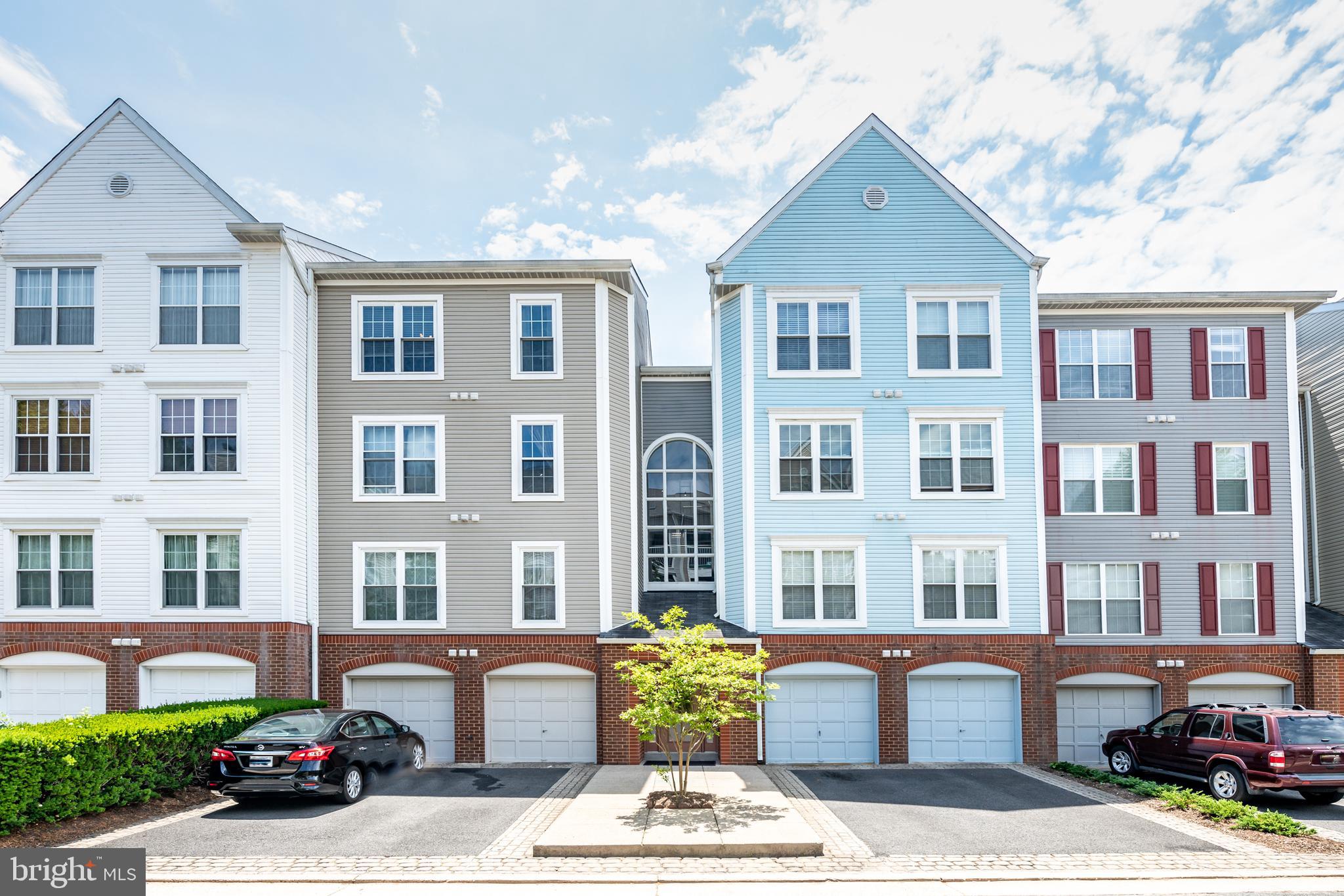 HILLWOOD - Residential