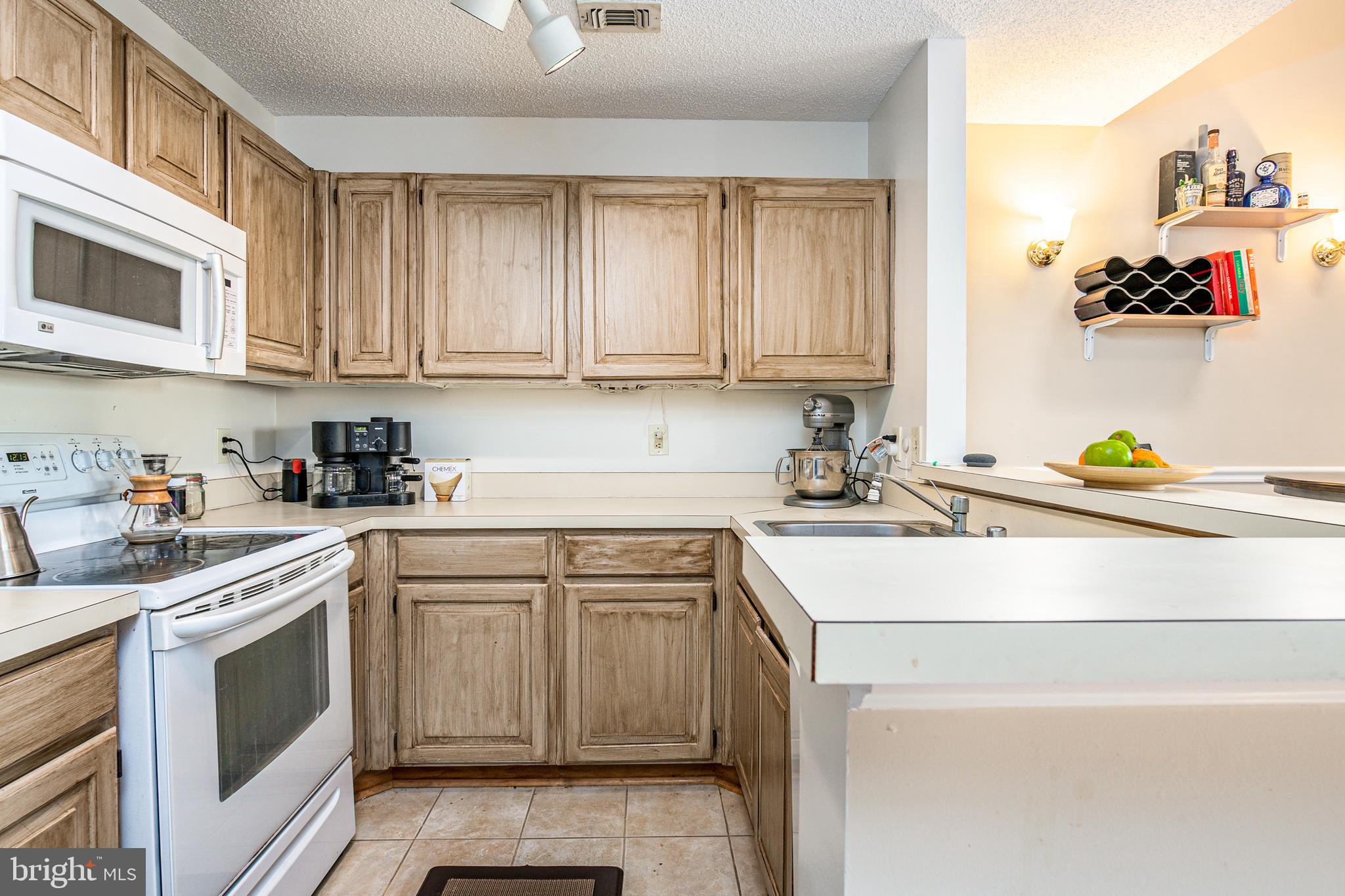 HILLWOOD - Residential