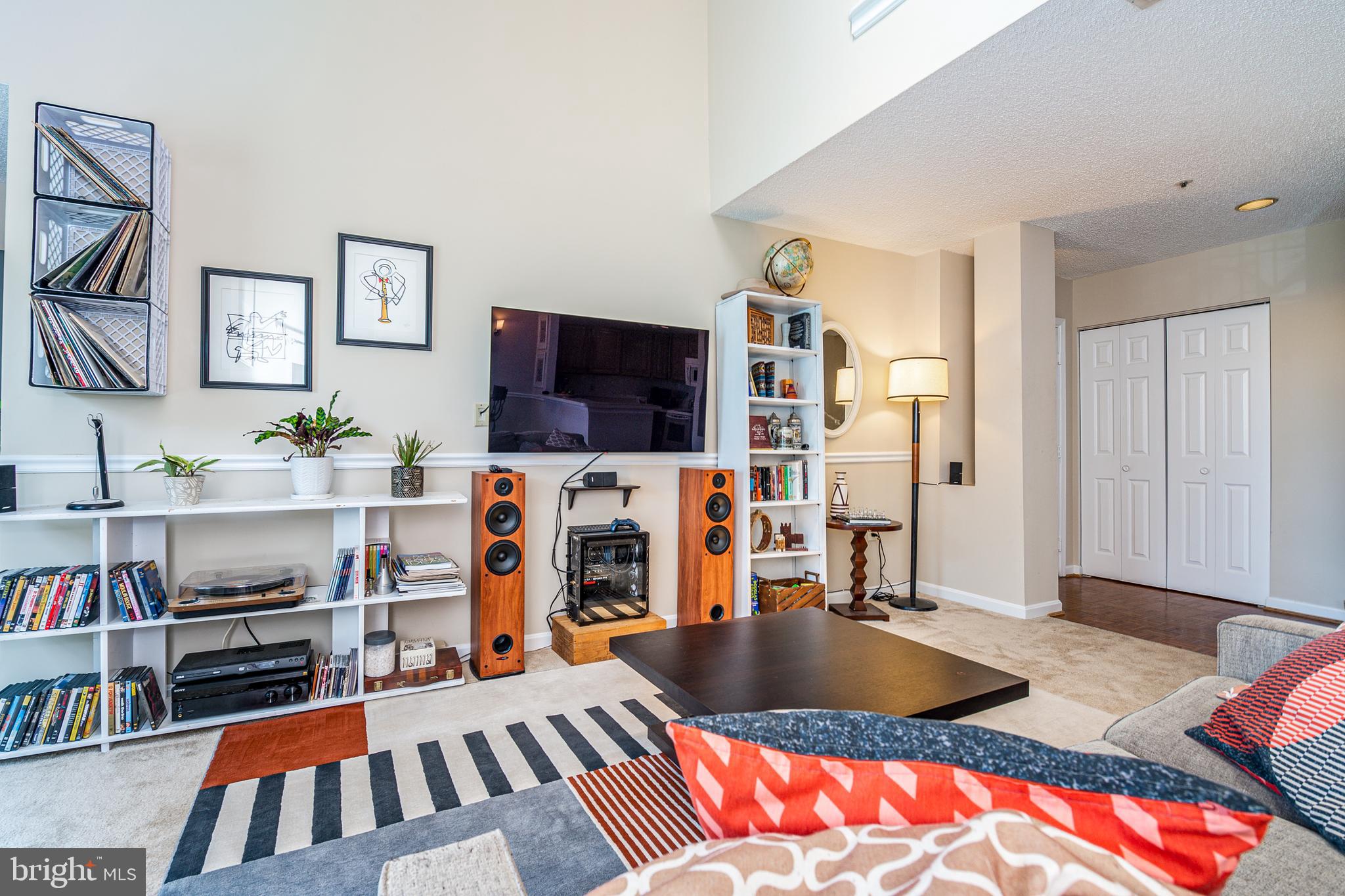 HILLWOOD - Residential