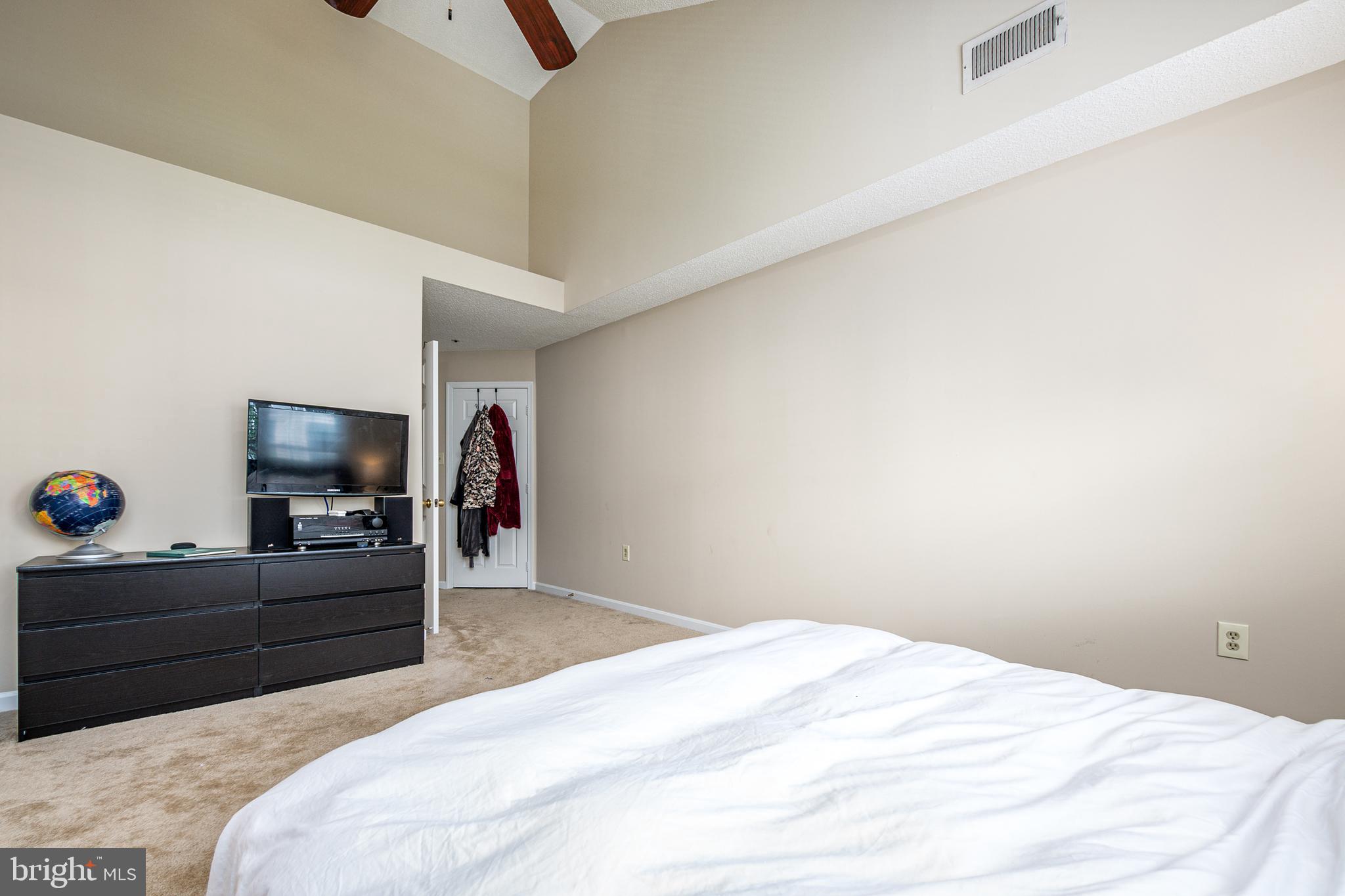 HILLWOOD - Residential