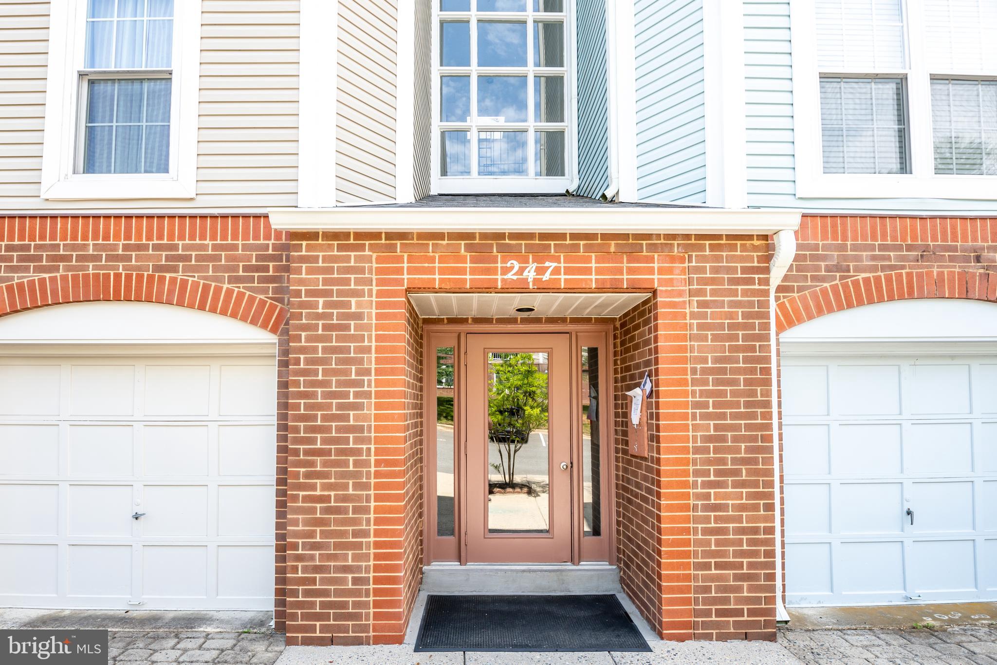 HILLWOOD - Residential