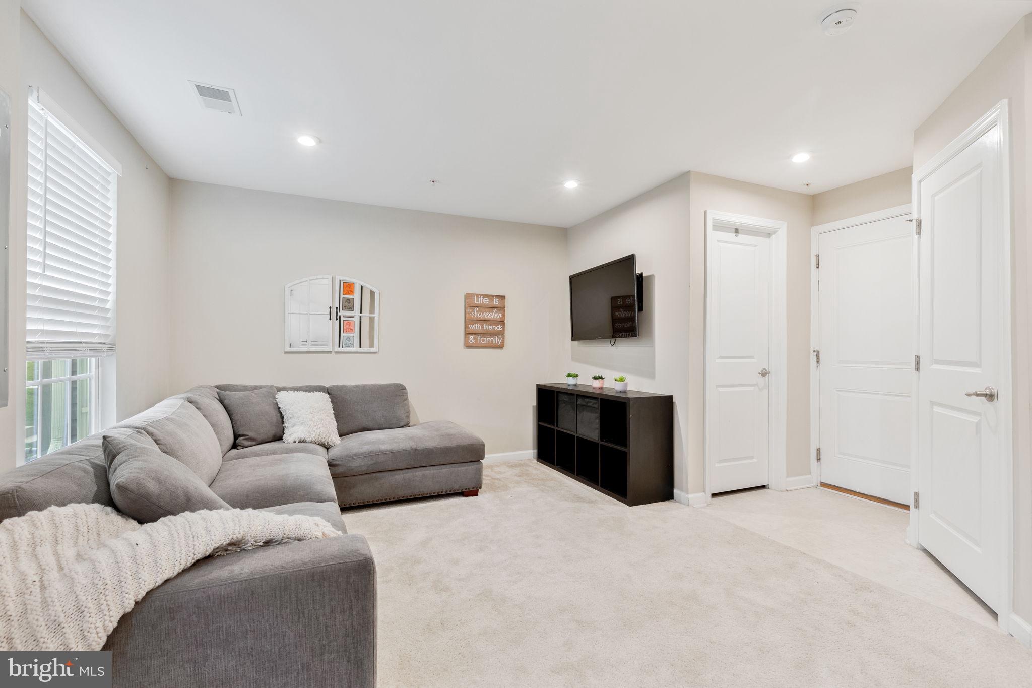 FILLMORE VILLAGE - Residential