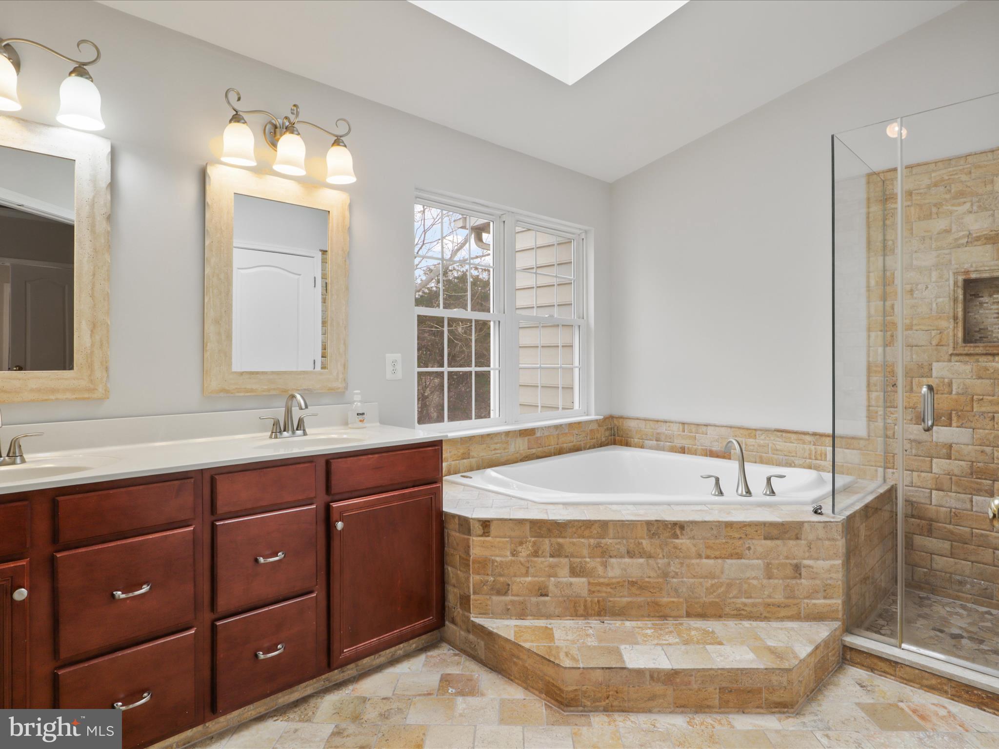 LOUDOUN VALLEY ESTATES - Residential