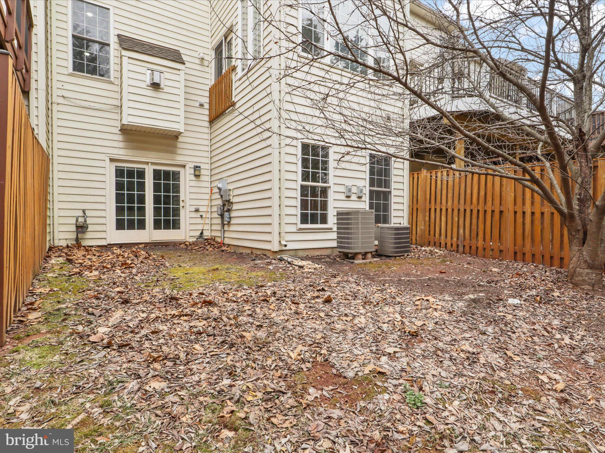 LOUDOUN VALLEY ESTATES - Residential