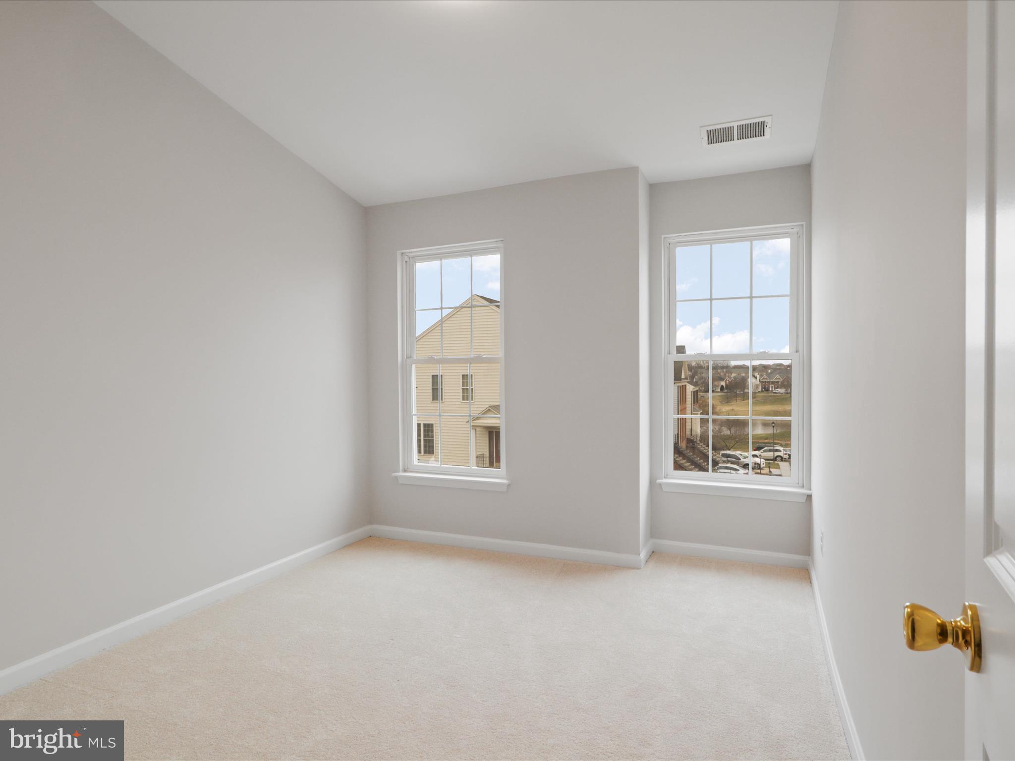 LOUDOUN VALLEY ESTATES - Residential