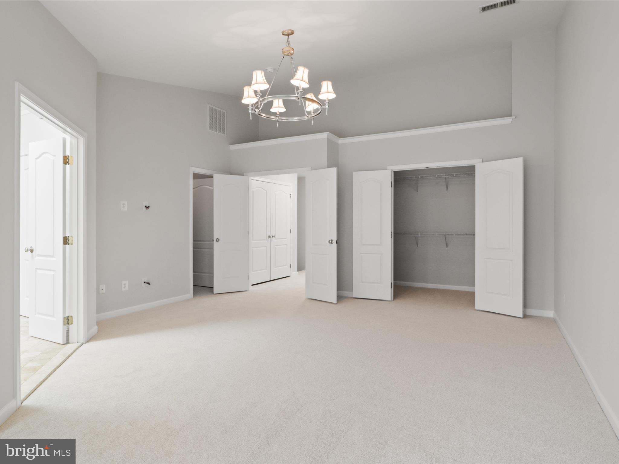 LOUDOUN VALLEY ESTATES - Residential