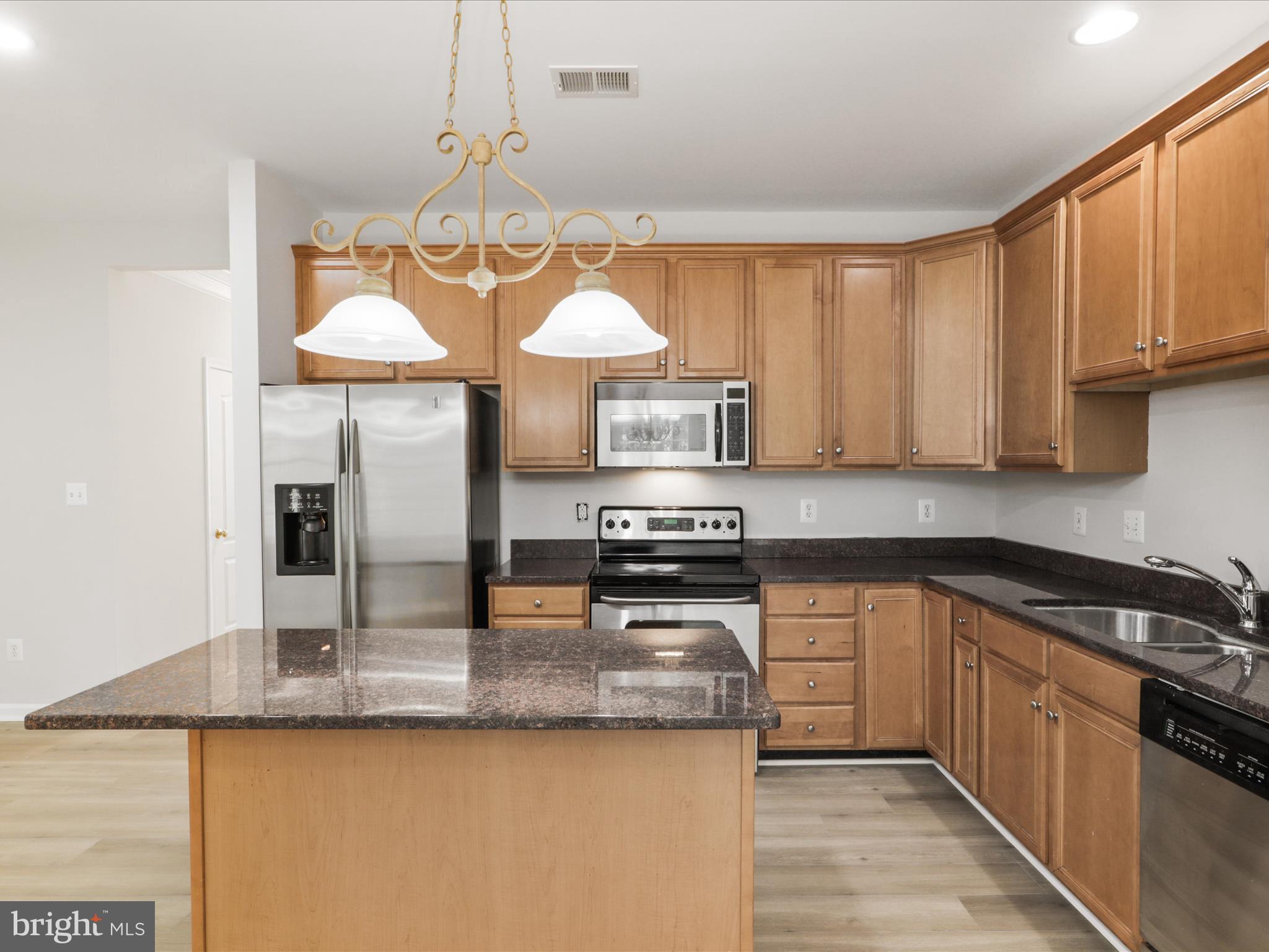 LOUDOUN VALLEY ESTATES - Residential