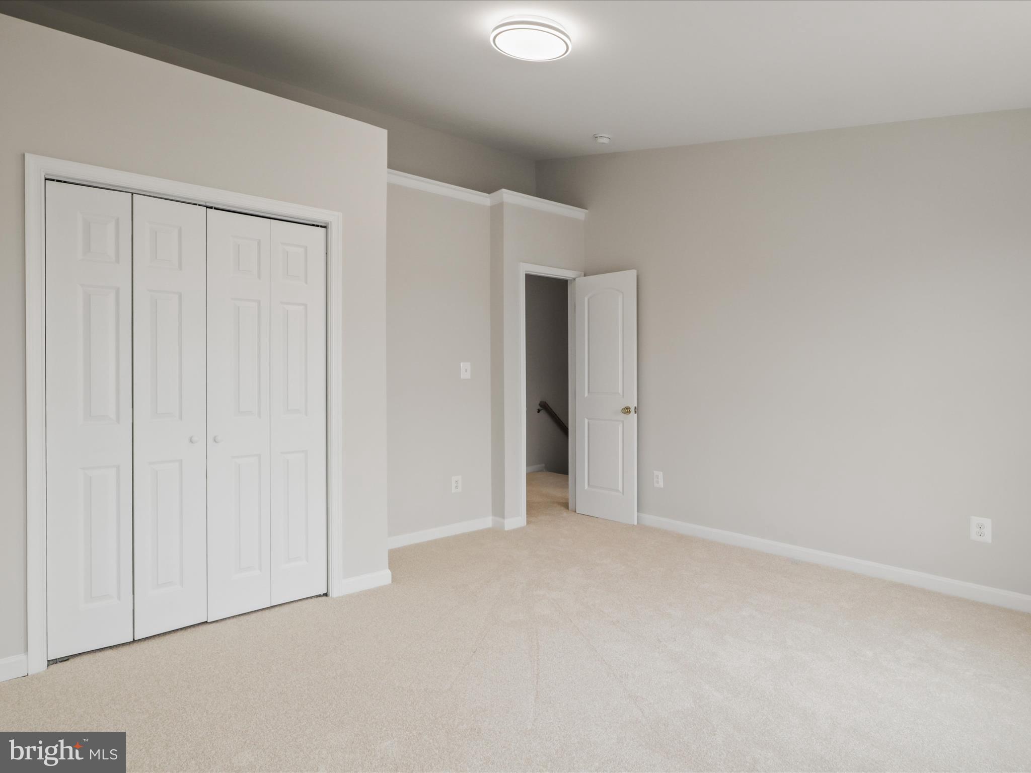 LOUDOUN VALLEY ESTATES - Residential