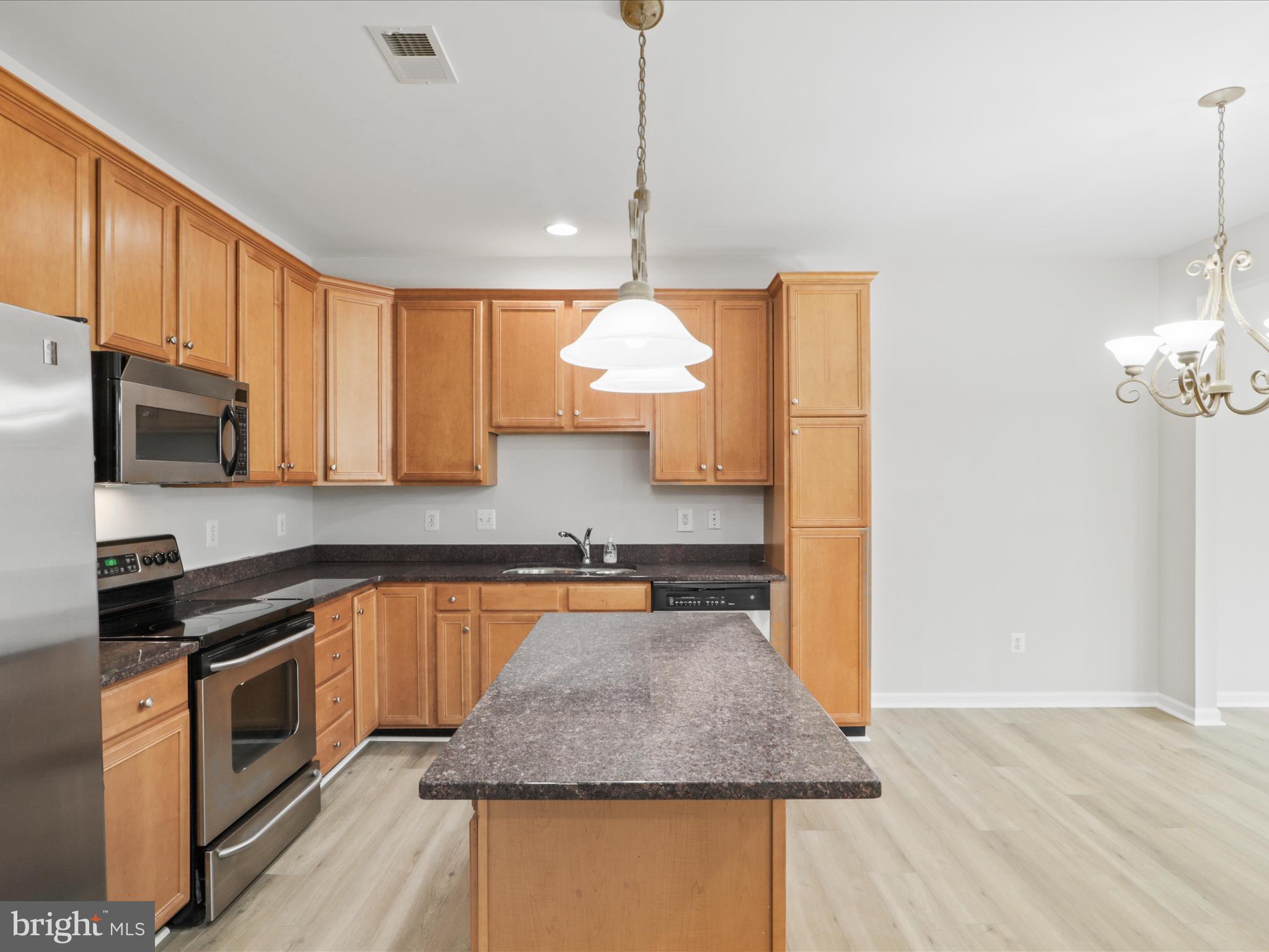 LOUDOUN VALLEY ESTATES - Residential