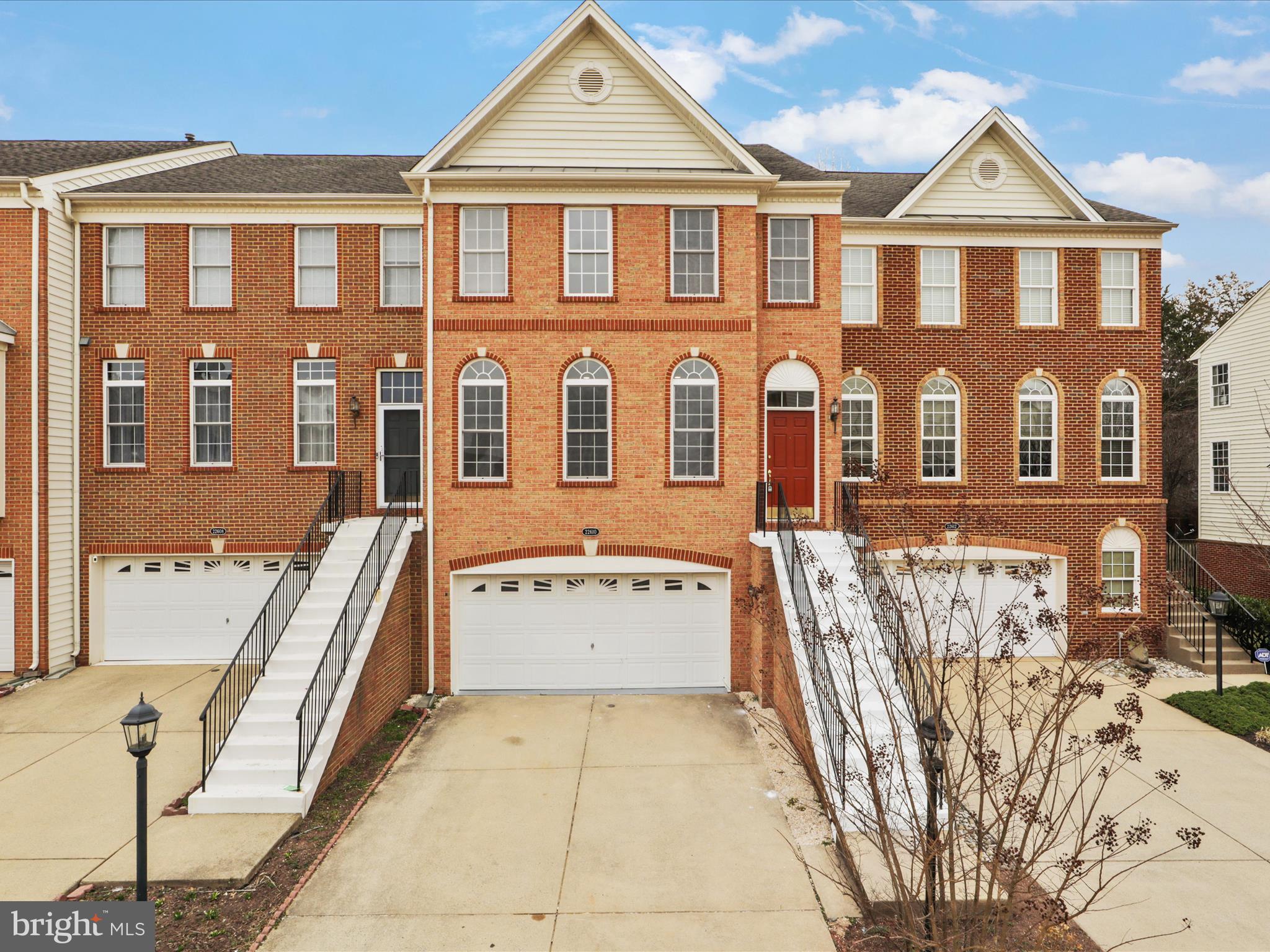 LOUDOUN VALLEY ESTATES - Residential